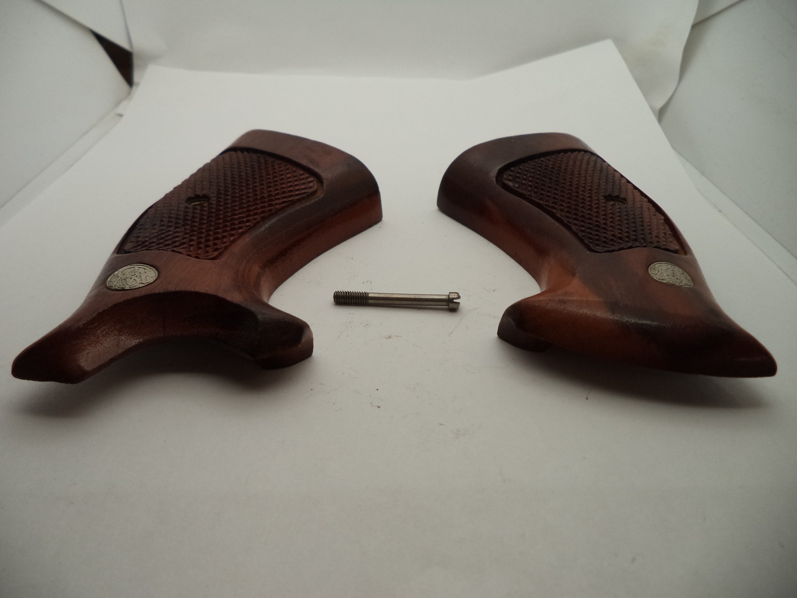 Smith & Wesson N Frame Vintage Wood Target Grips, Square Butt - GA10