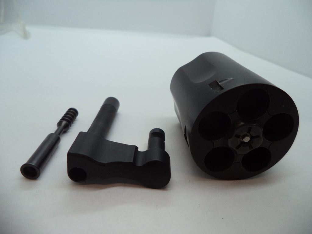 3676 S&W J Model 38 Bodyguard Cylinder Assembly & Yoke 5 Shot Used .38 SPL