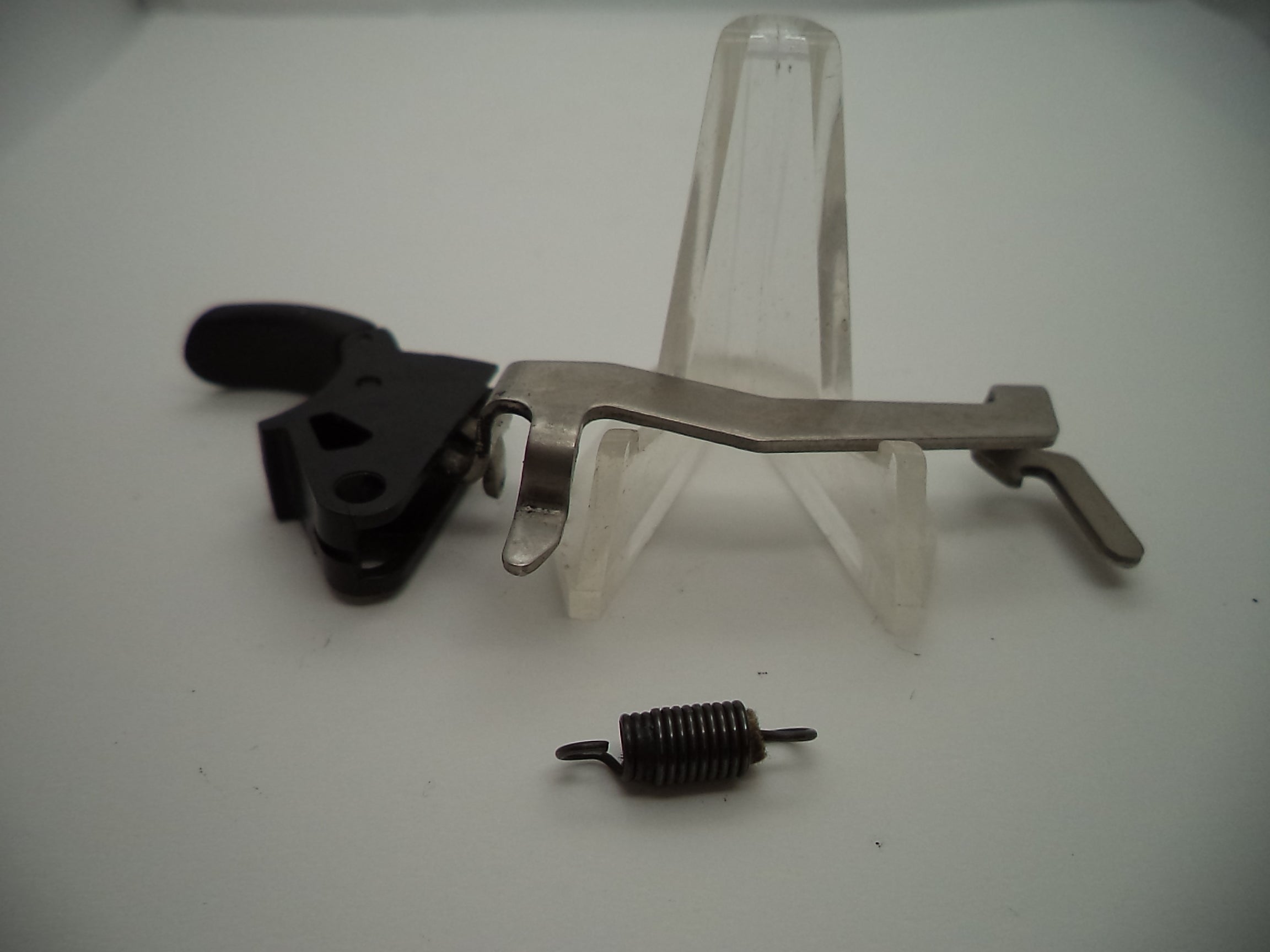 SW9V9 S & W Pistol Model SW9V 9 MM 4" Barrel Trigger Bar Assembly Used