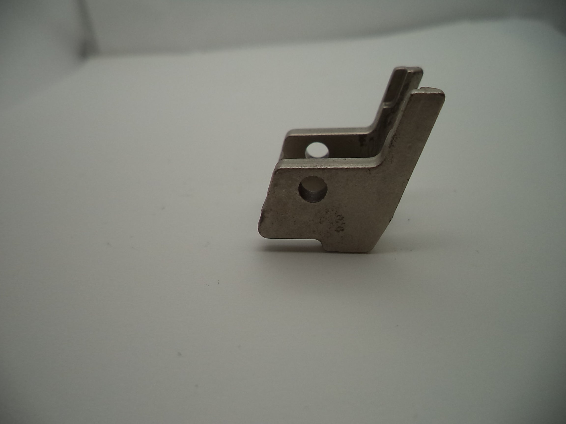 SW9V10 S & W Semi-Auto Pistol Model SW9V 9 MM 4" Barrel Locking Block Used