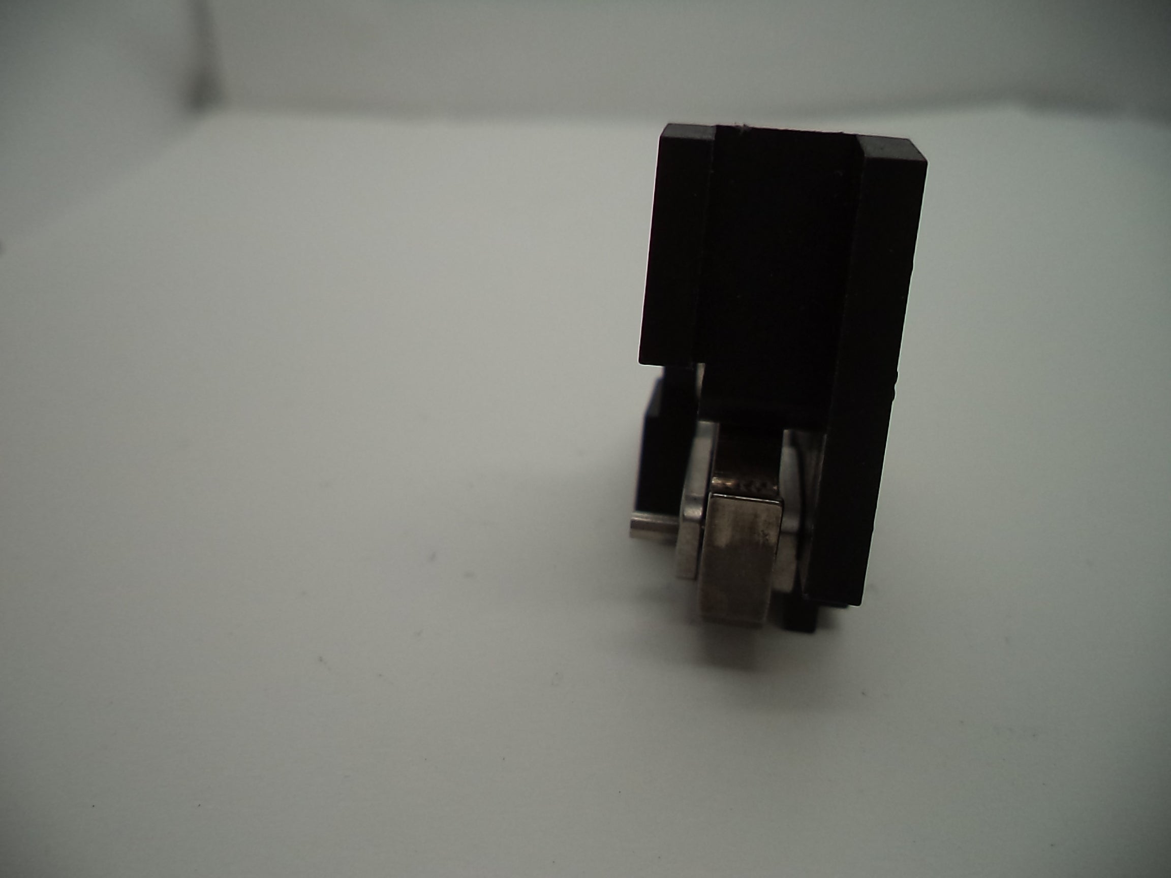 SW951 S & W Pistol Model SW9VE 9 MM 4" Barrel Lever Housing Block Assembly Used