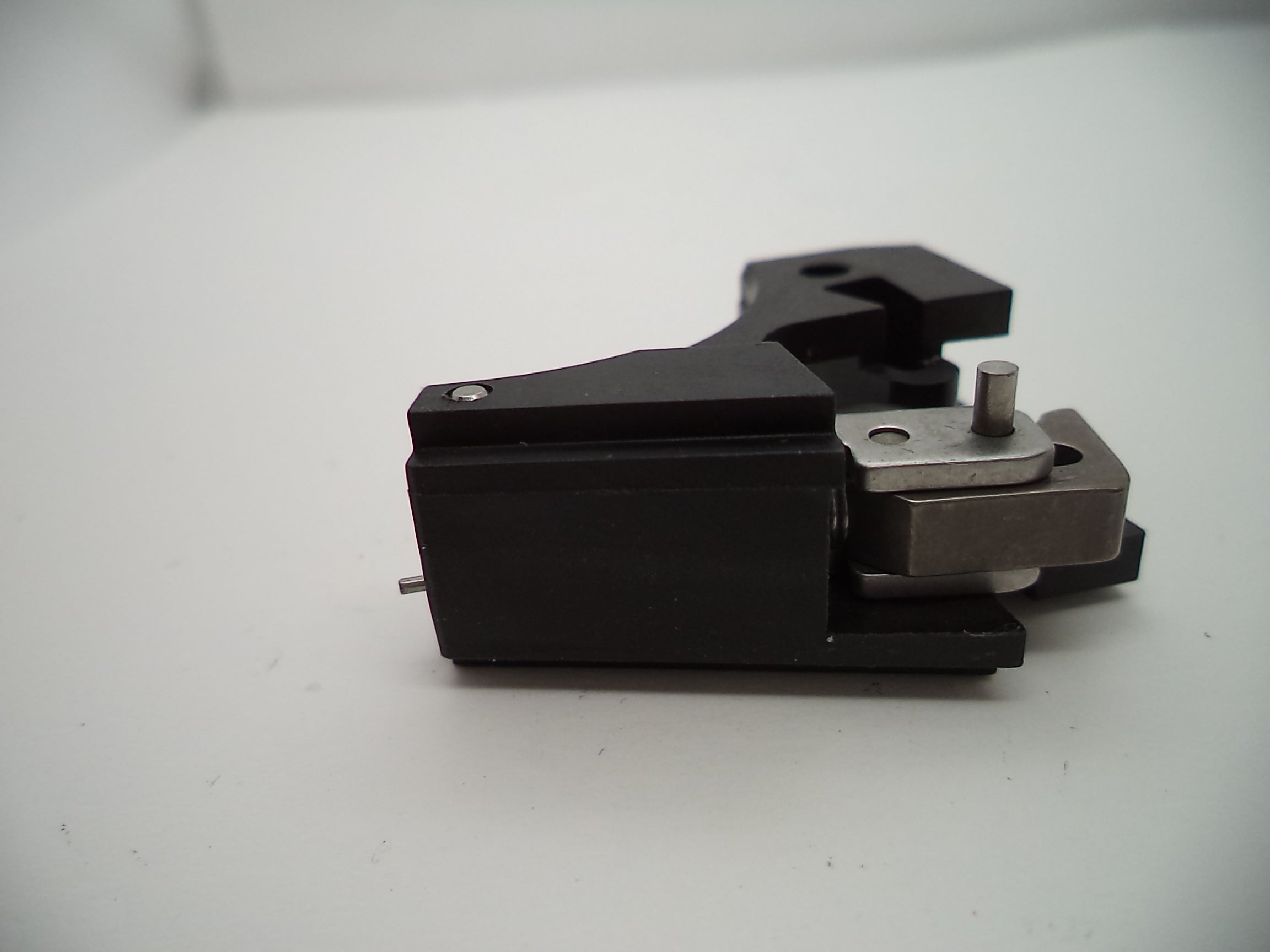 SW951 S & W Pistol Model SW9VE 9 MM 4" Barrel Lever Housing Block Assembly Used