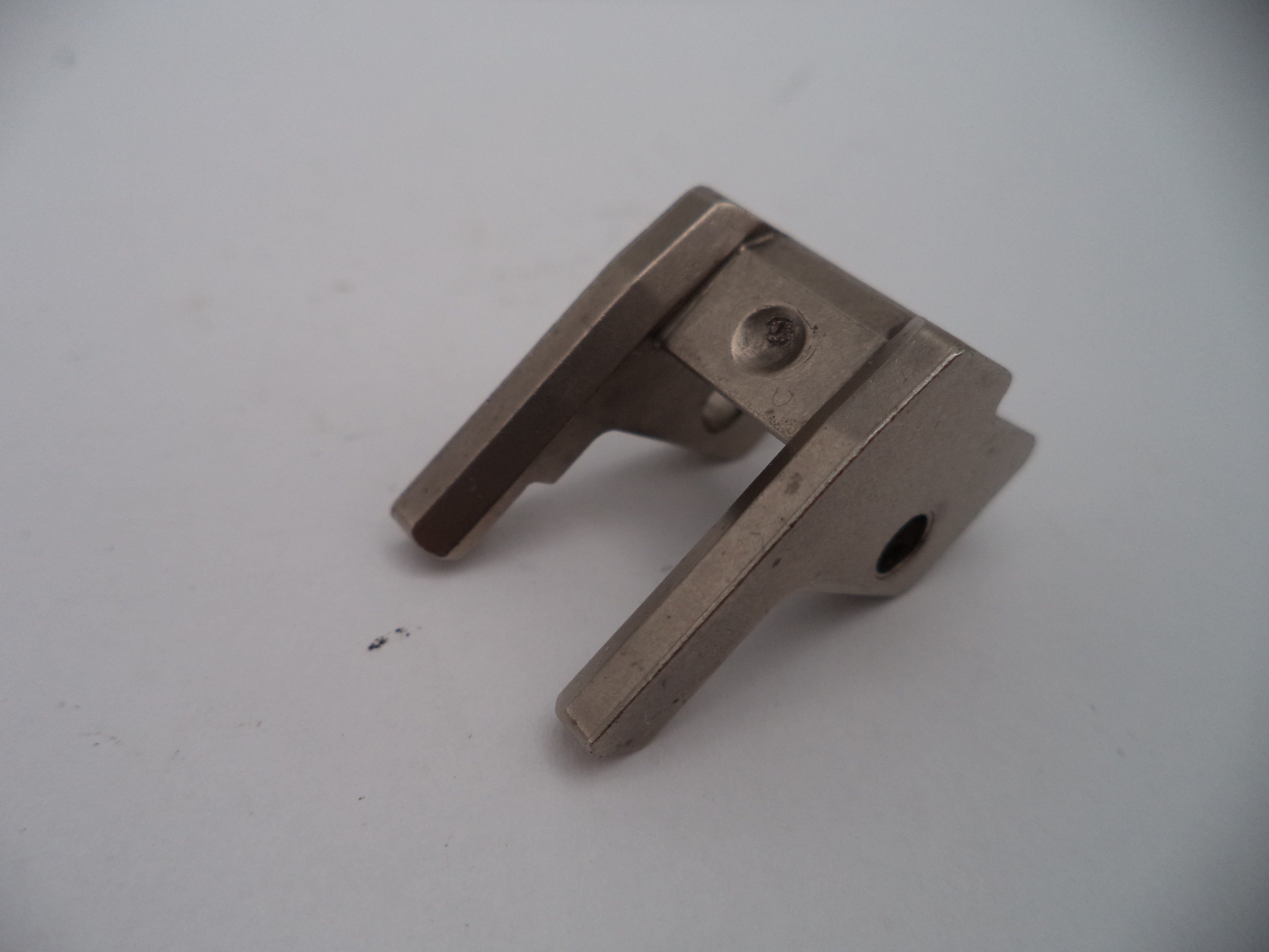 SD9VEB Smith & Wesson Pistol SD9VE Locking Block 9 MM Used