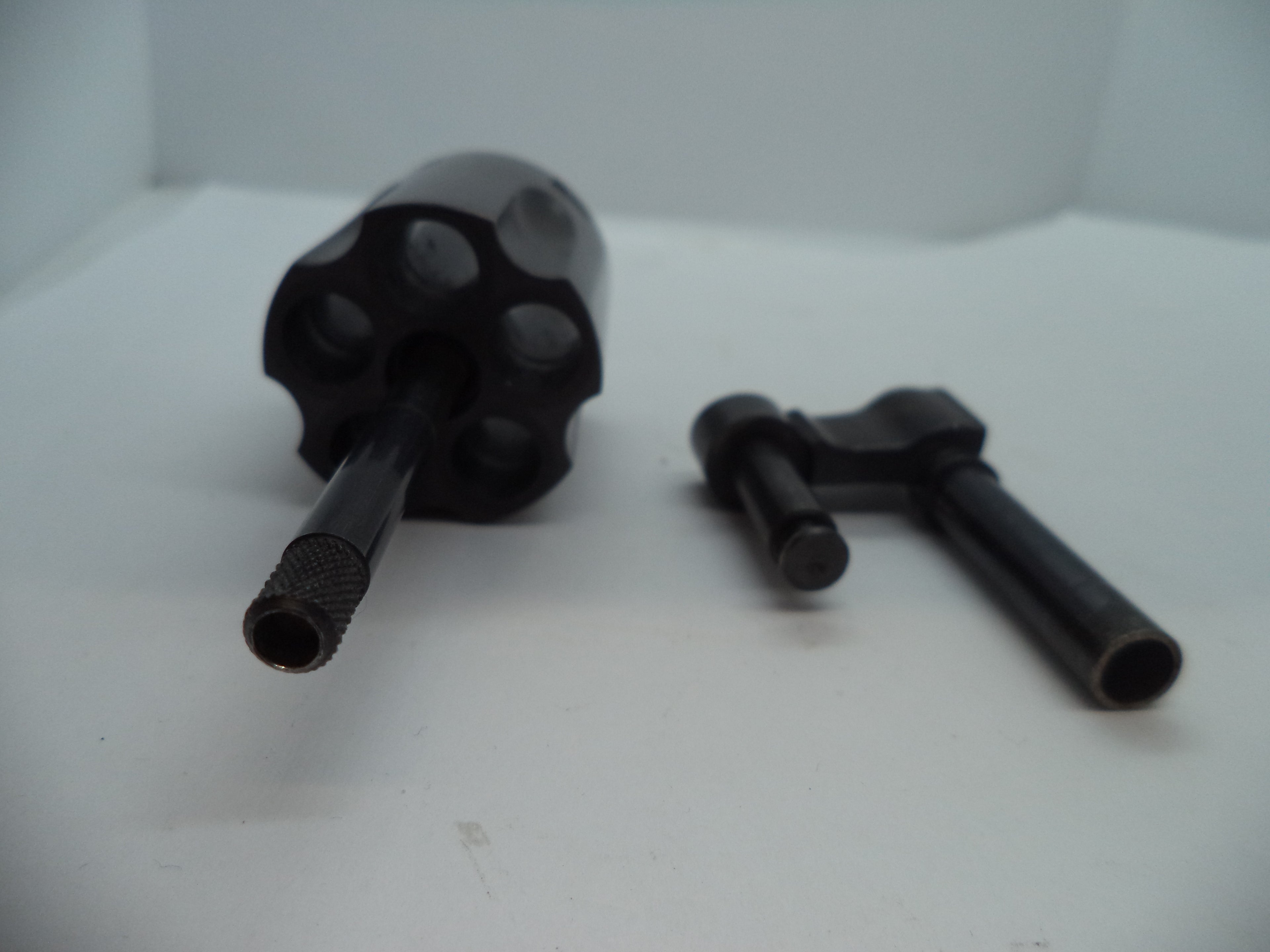 3761 S&W J Model 37 (Airweight) Cylinder Assembly w/Yoke Blue Steel .38 Special