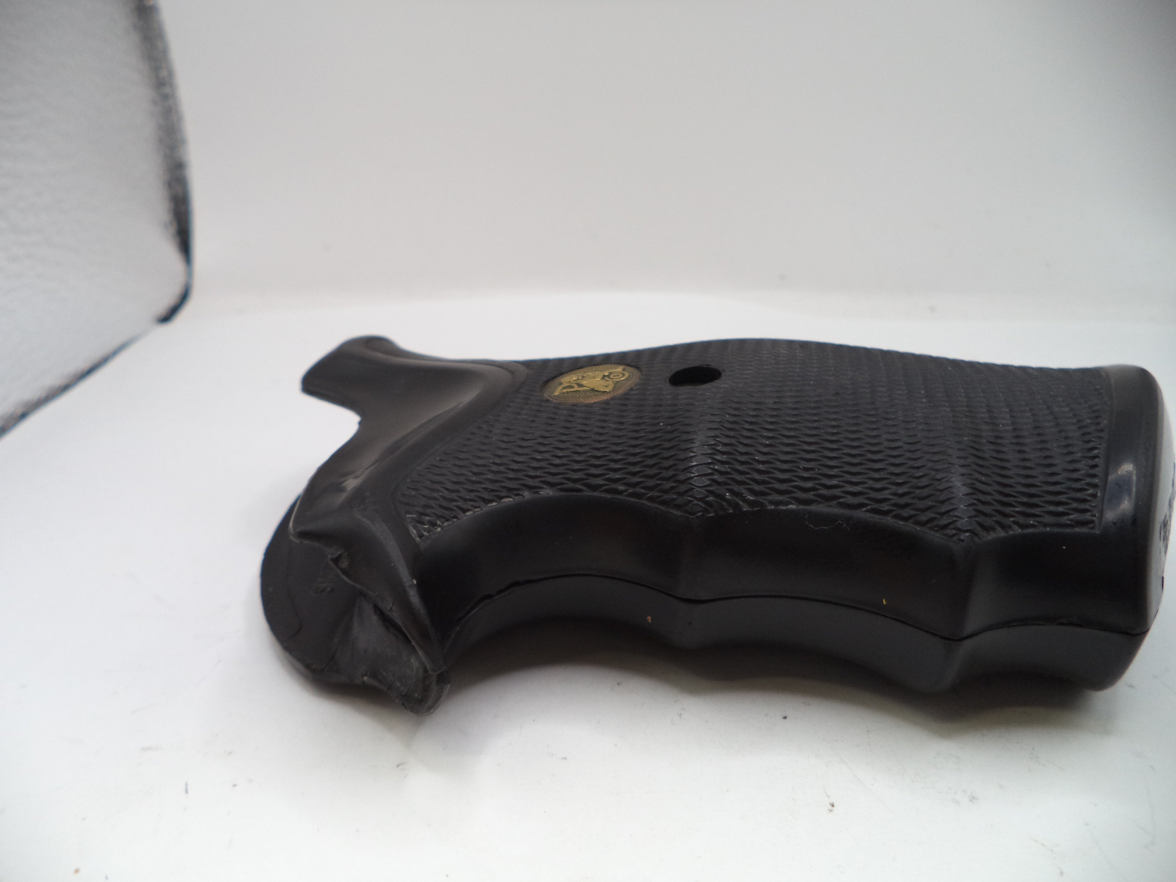 Smith & Wesson K & L Frame Revolver Pachmayr Gripper Round Butt Grips Used - GR8