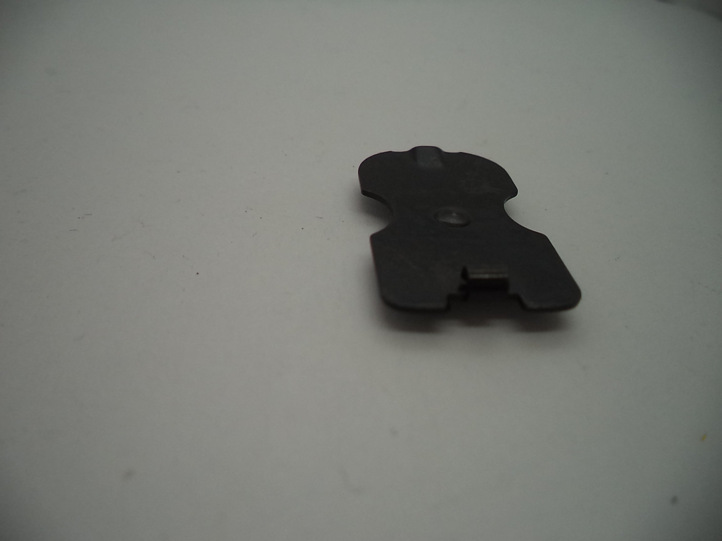 Smith & Wesson M&P Magazine Buttplate Catch 9mm/40 | OEM 390160000