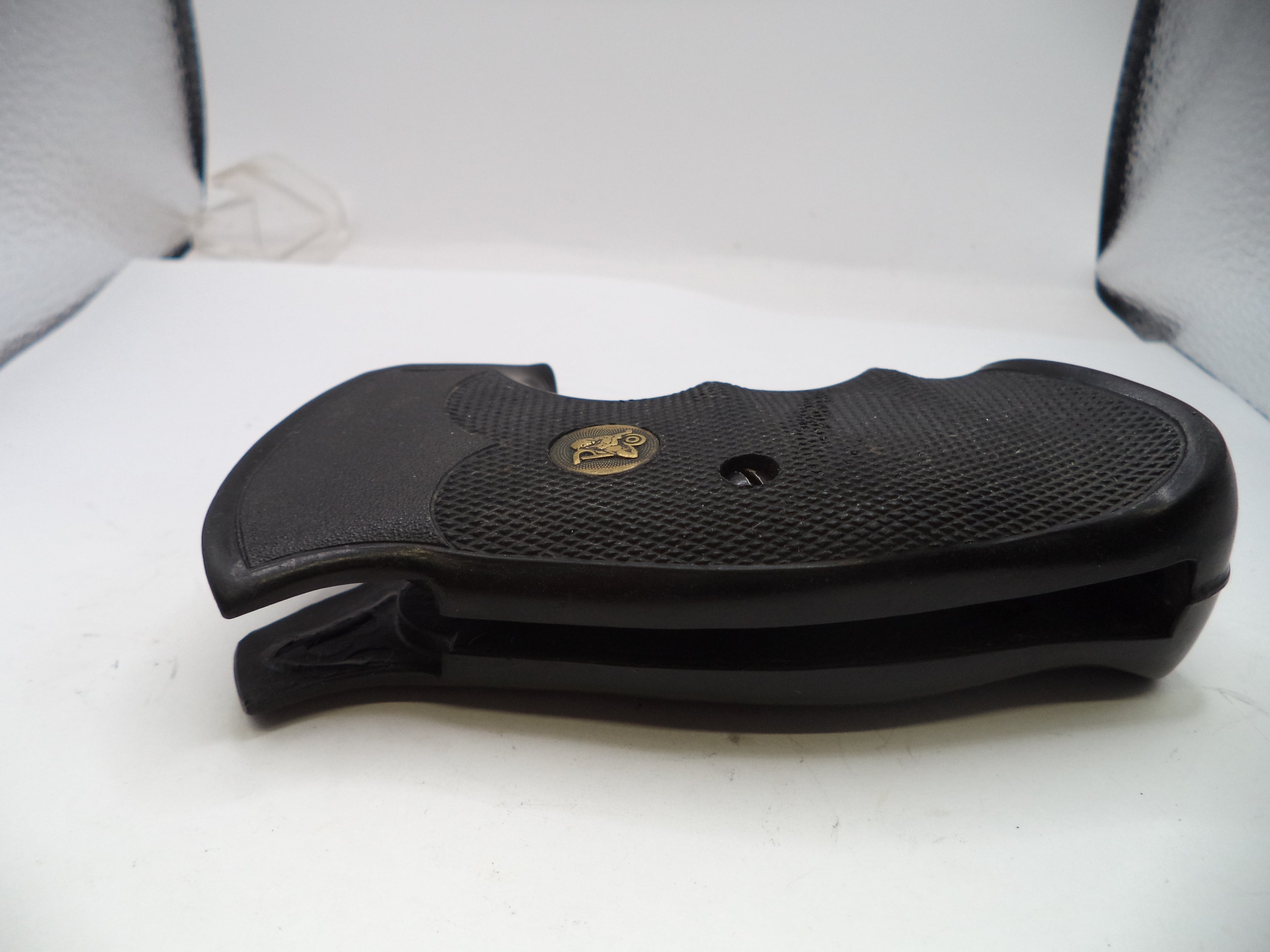Pachmayr Gripper Square Butt Grips for S&W K & L Frame Revolvers - GR7