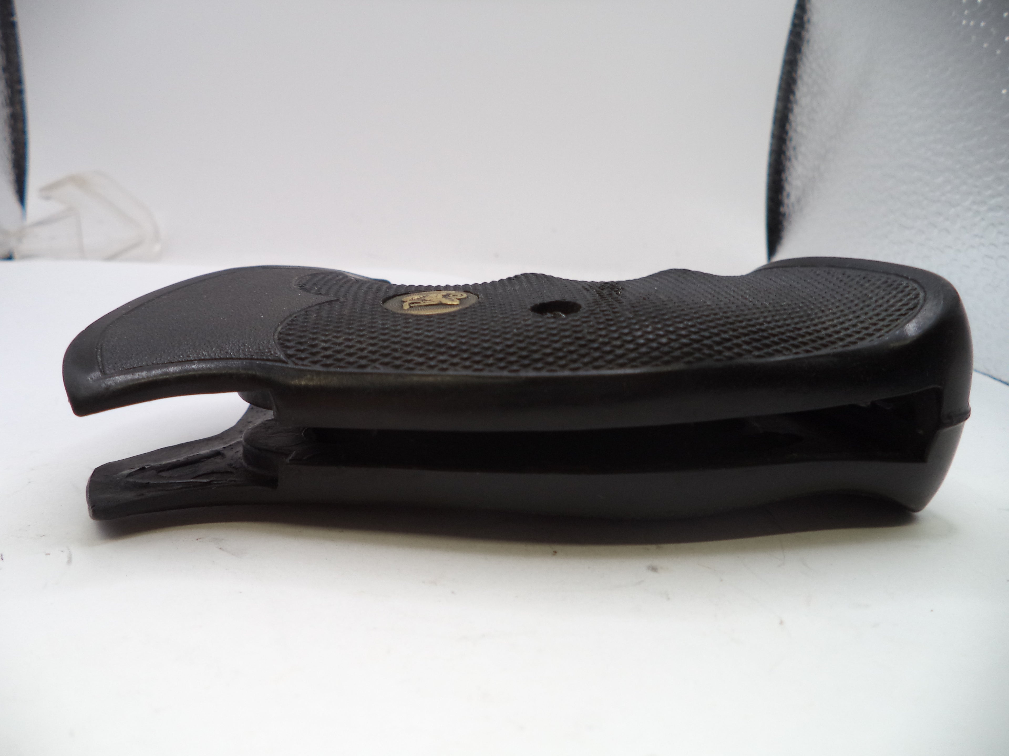 Pachmayr Gripper Square Butt Grips for S&W K & L Frame Revolvers - GR7