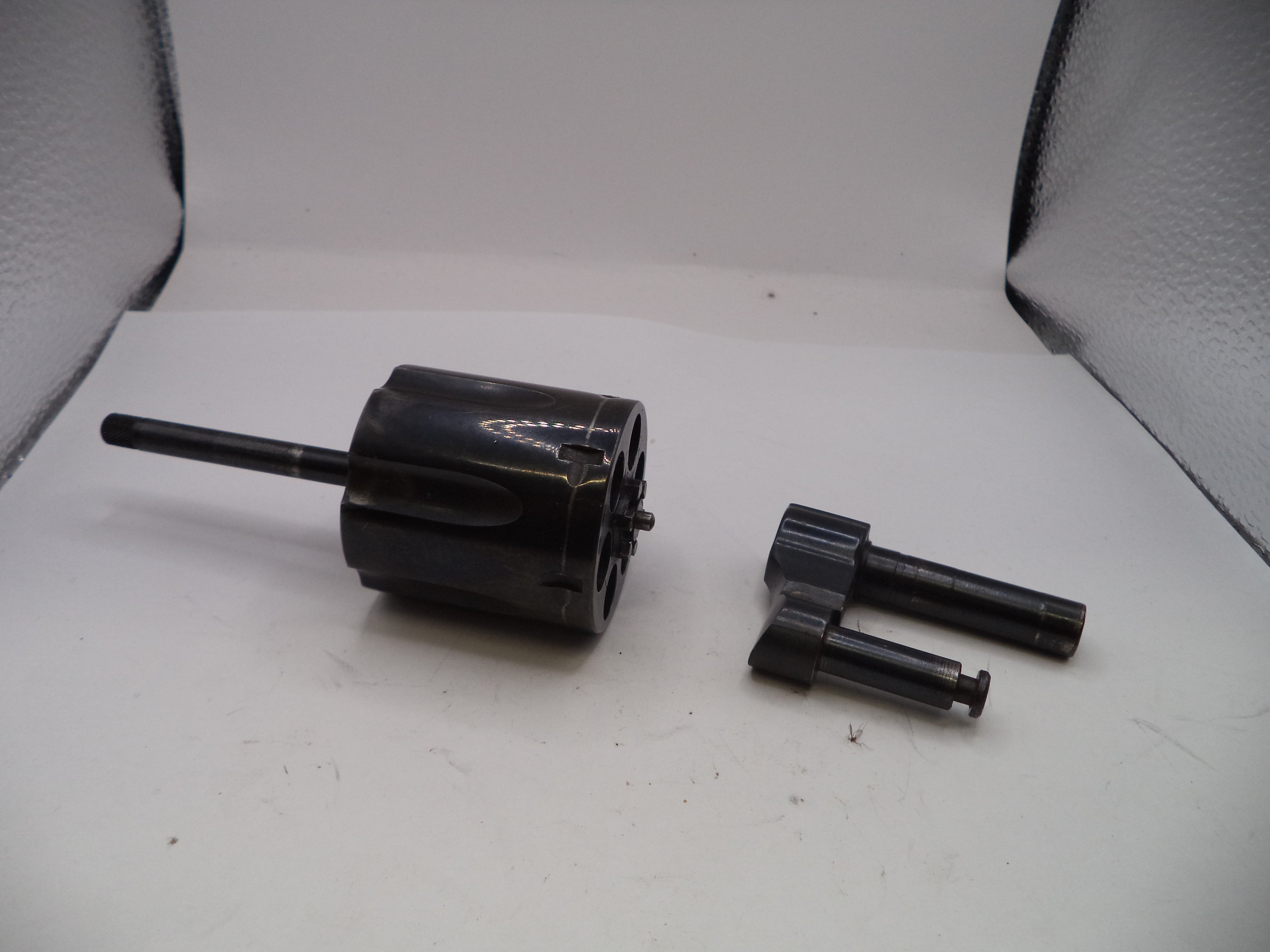 S&W L Frame Model 586 Cylinder Assembly .357 Mag Blue Steel 6-Shot – Used (58676B)