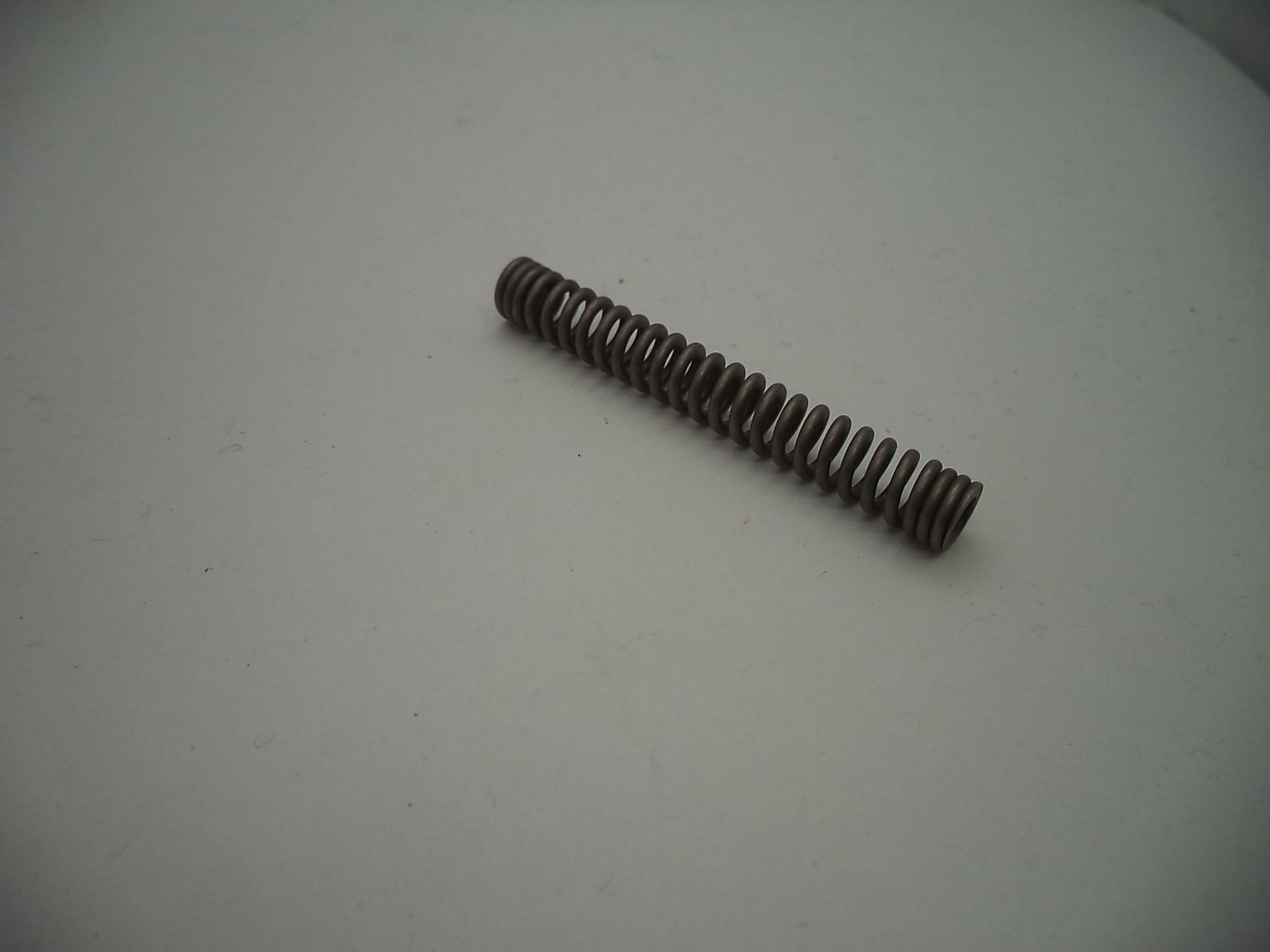068160000 Smith & Wesson Firing Pin Spring Model 659 9 MM New Old Stock