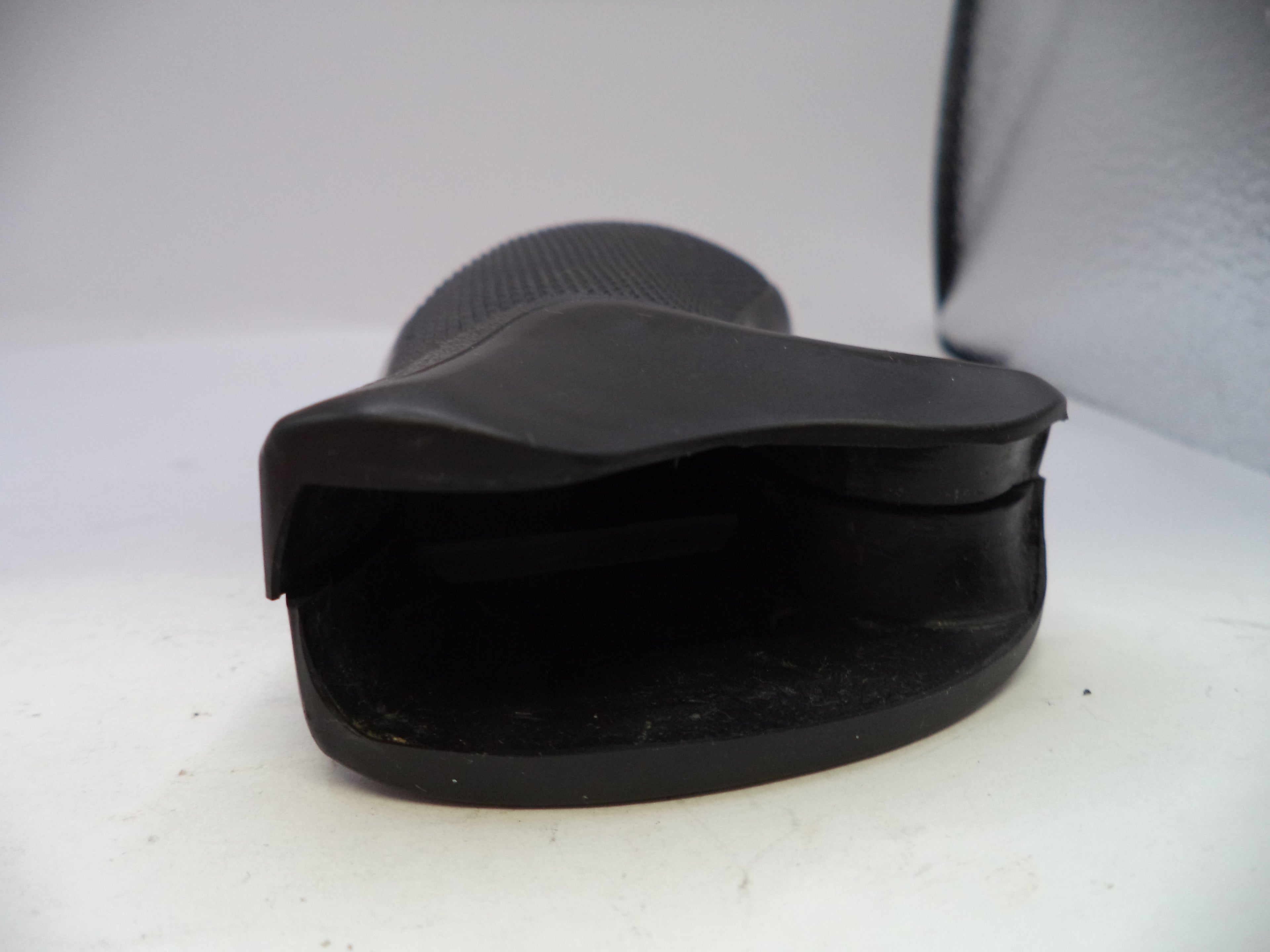 Smith & Wesson K & L Frame Pachmayr Presentation Compac Round Butt Black Rubber Grips - GR19