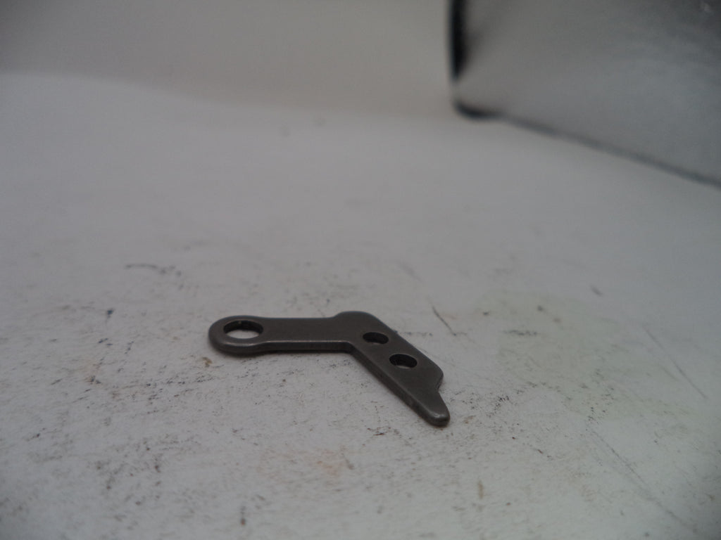 Metal mechanical part on a worn surface
