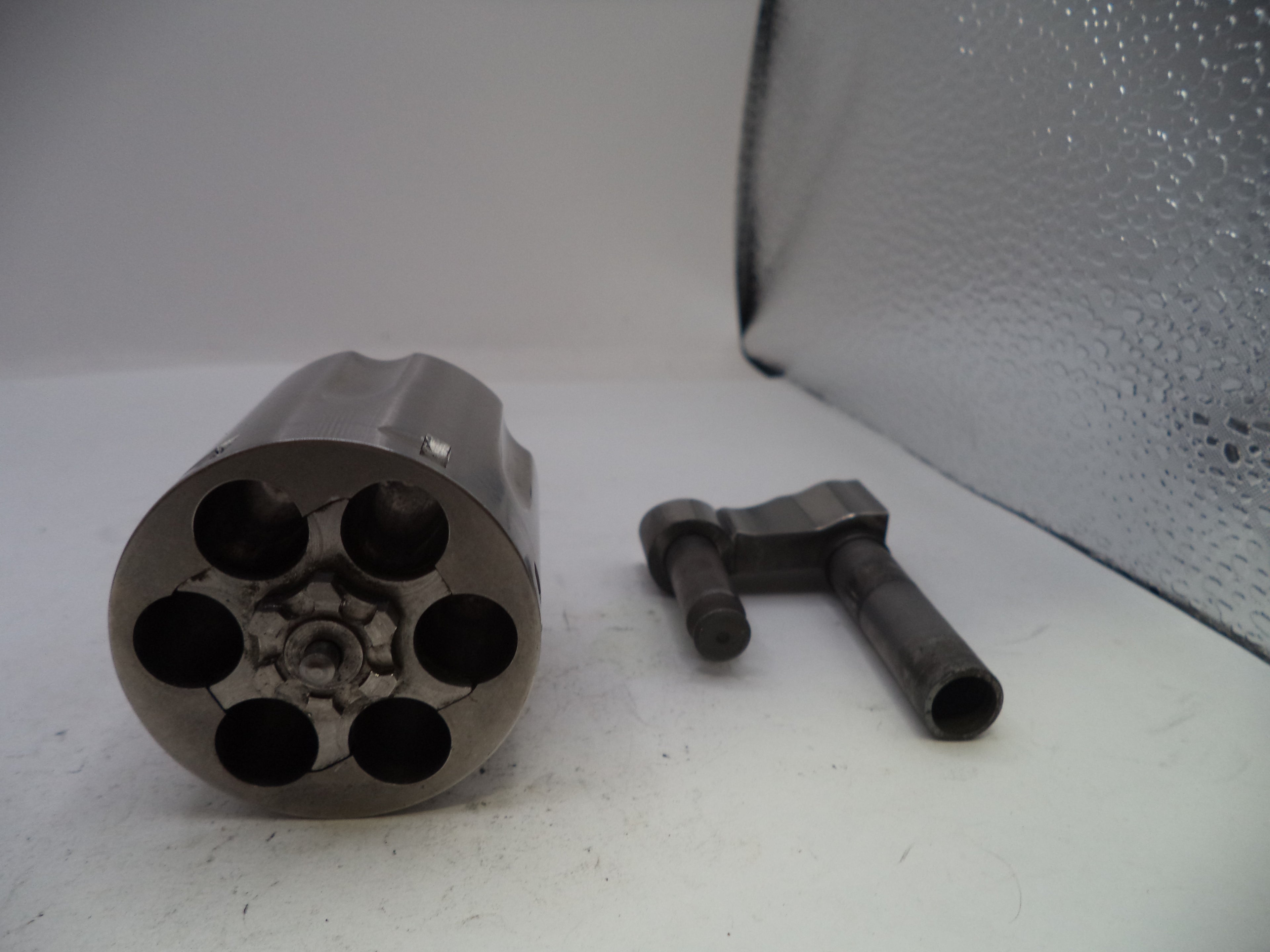 Smith & Wesson L-Frame Model 686-5 .357 Magnum Cylinder & Yoke Assembly - Stainless Steel - Part# 68672