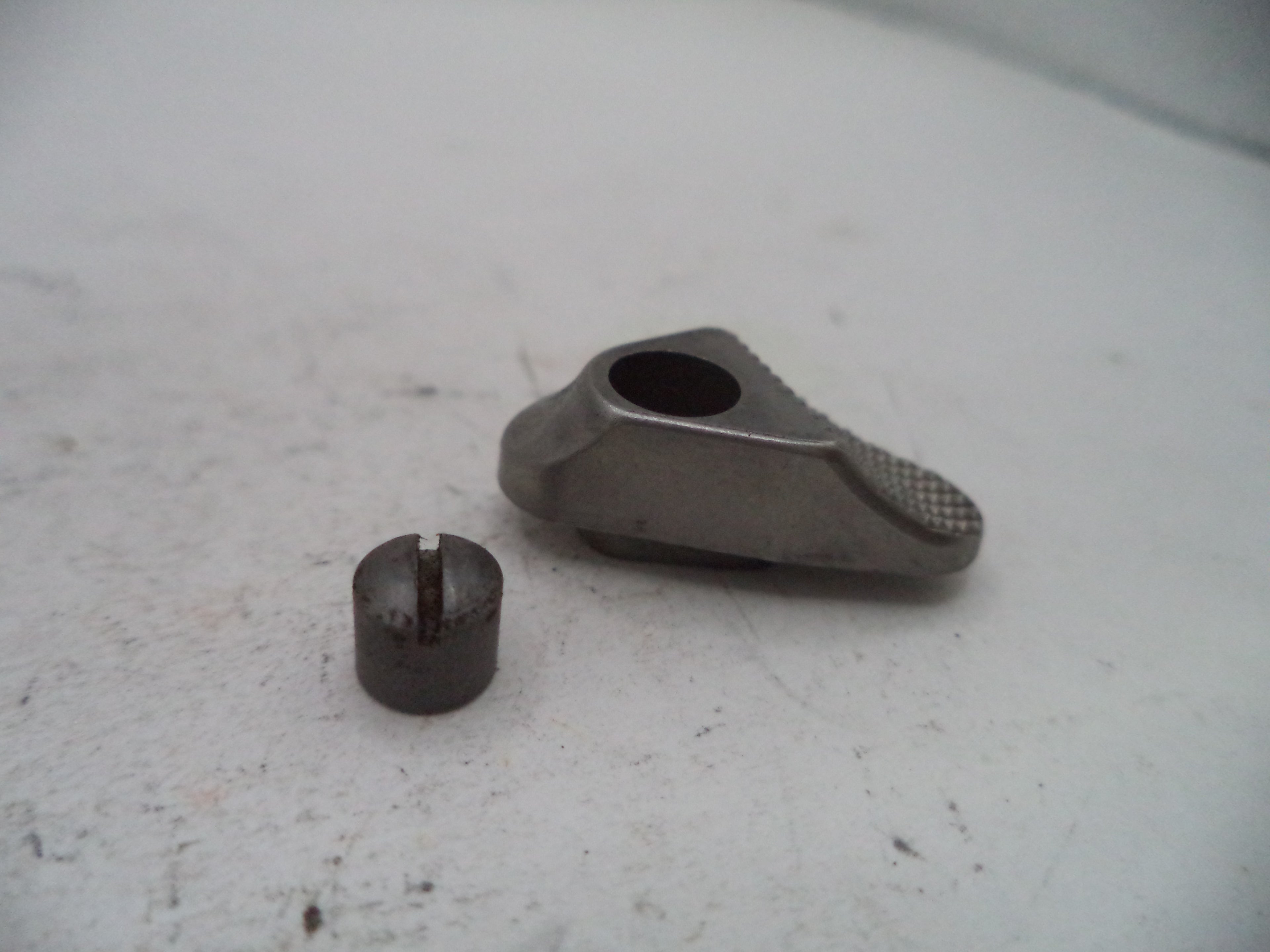 Smith & Wesson L Frame Model 686 Thumb Piece & Nut - Part# 686181
