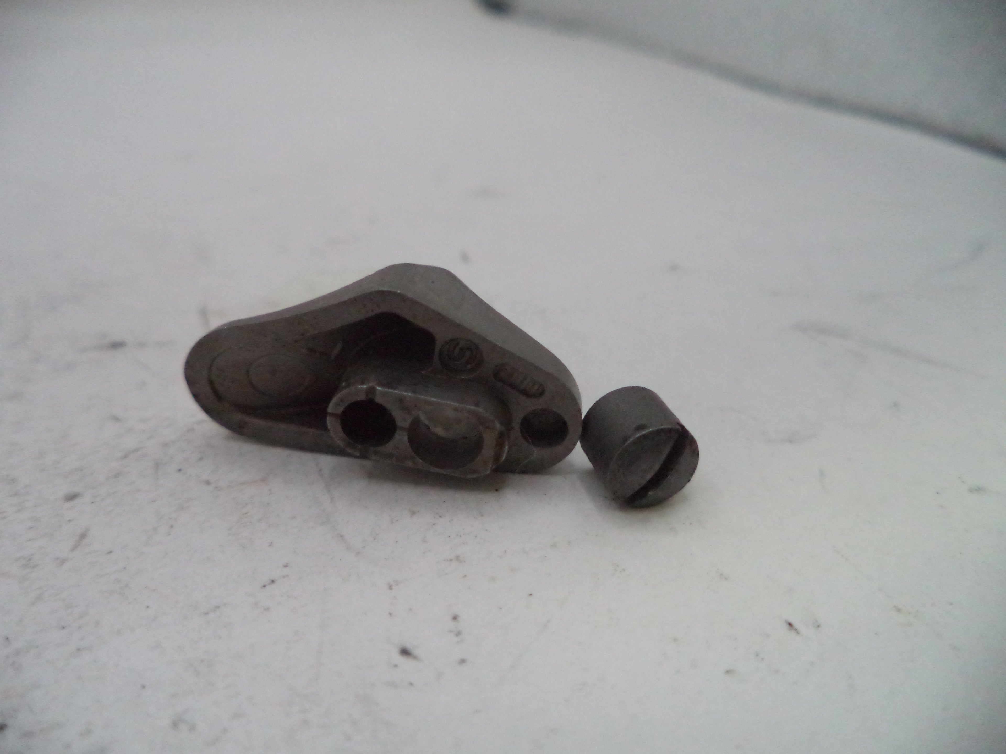 Smith & Wesson L Frame Model 686 Thumb Piece & Nut - Part# 686181