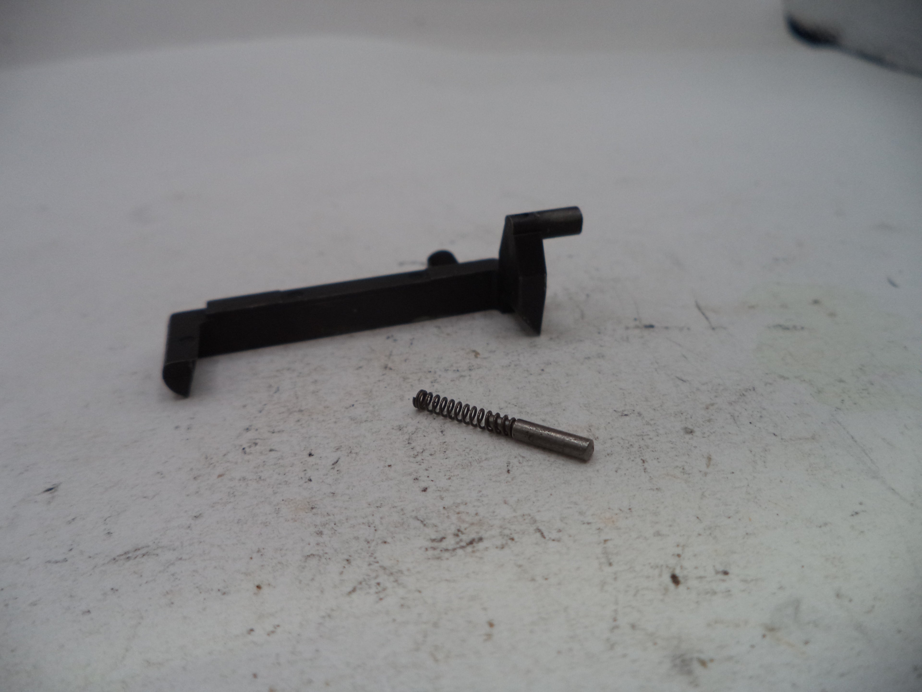 Smith & Wesson L Frame Model 686-5 .357 Magnum Bolt, Spring & Plunger - Part# 68645B