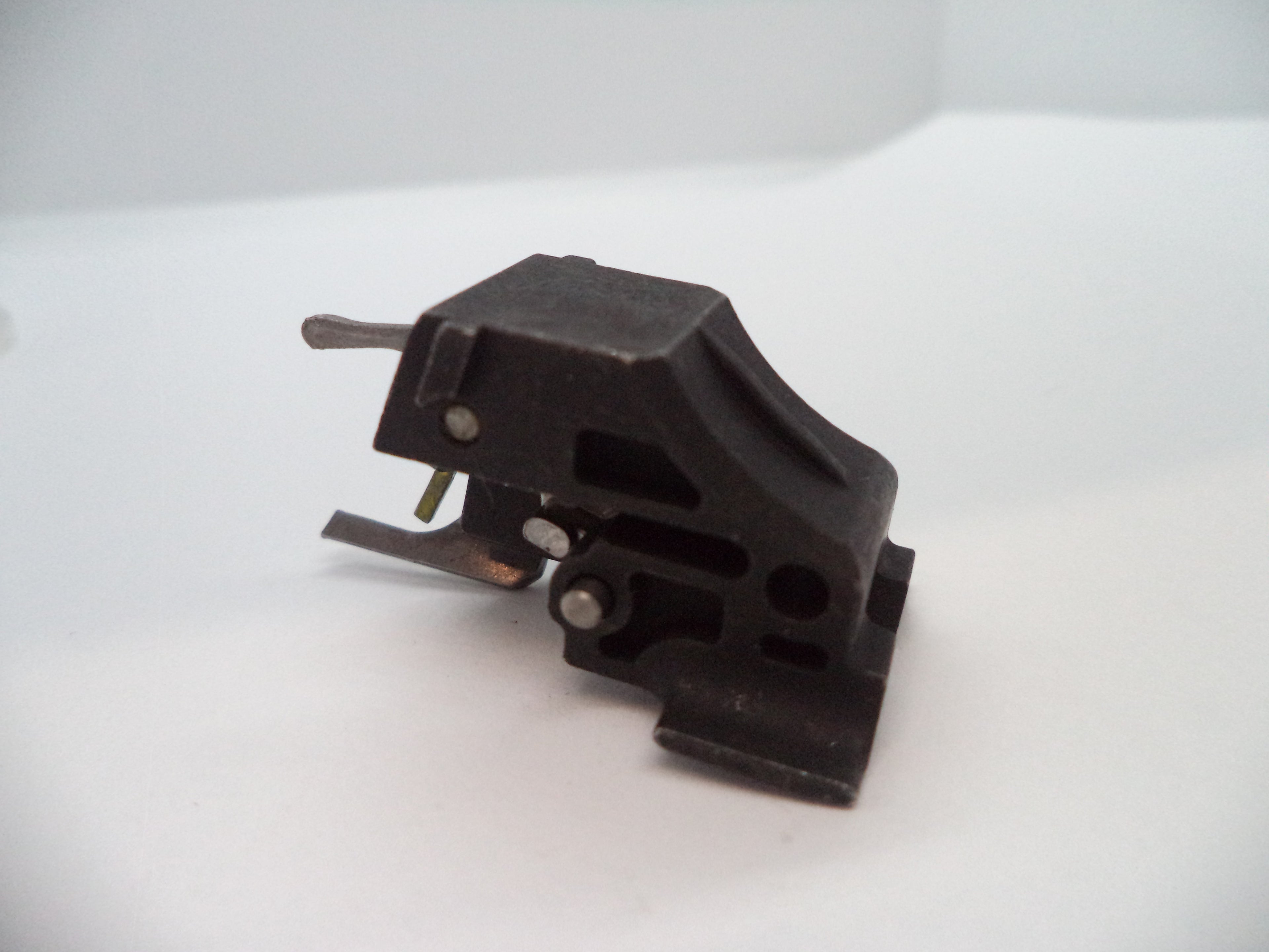 Smith & Wesson M&P 1.0 Sear Housing Block No Thumb Safety 423690000