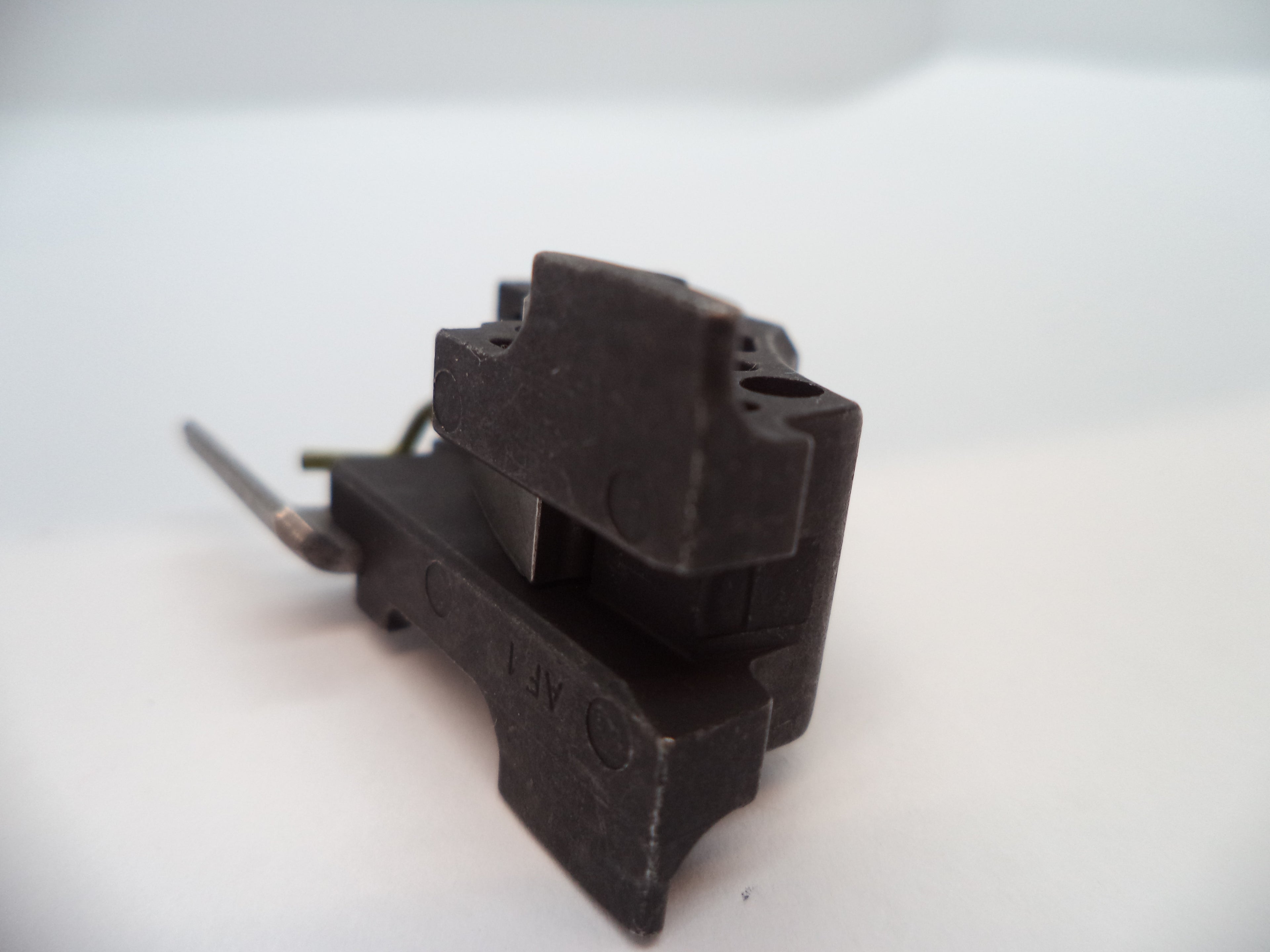 S&W M&P 1.0 Sear Housing Block – No Thumb Safety (NTS) | Part# 423690000