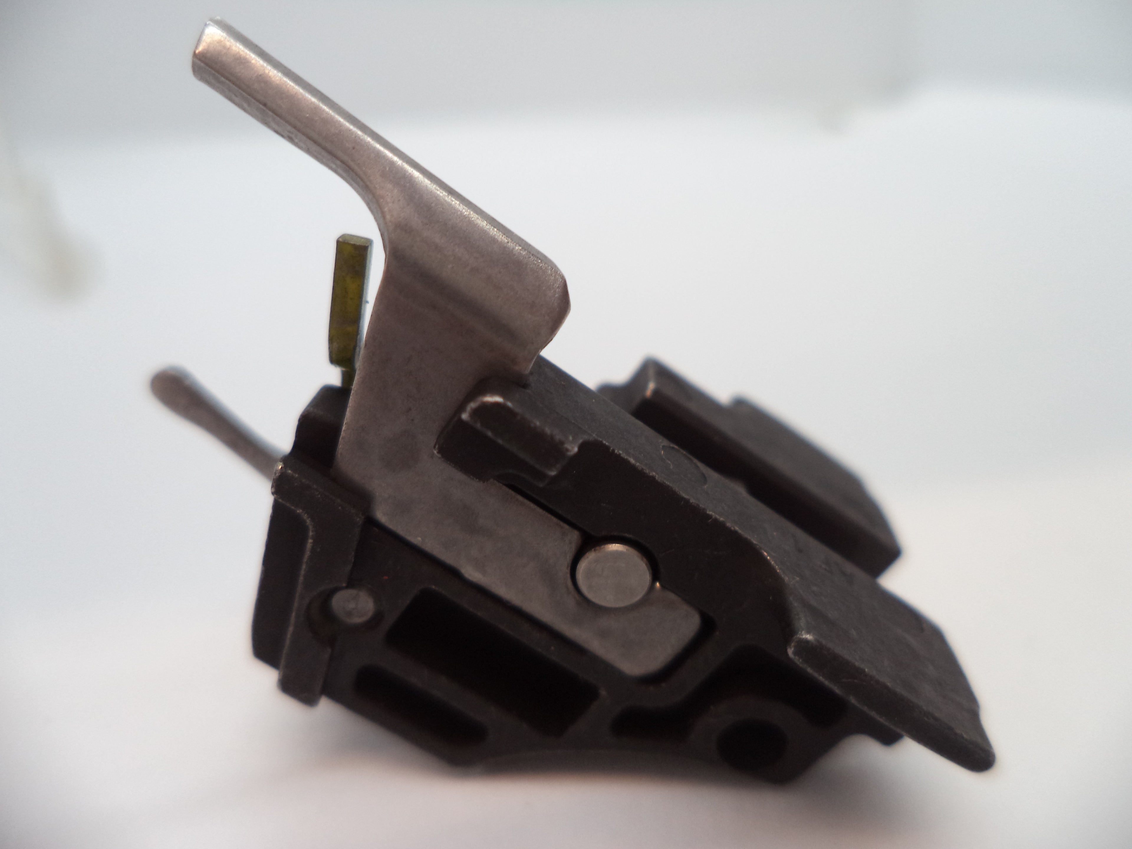 S&W M&P 1.0 Sear Housing Block – No Thumb Safety (NTS) | Part# 423690000