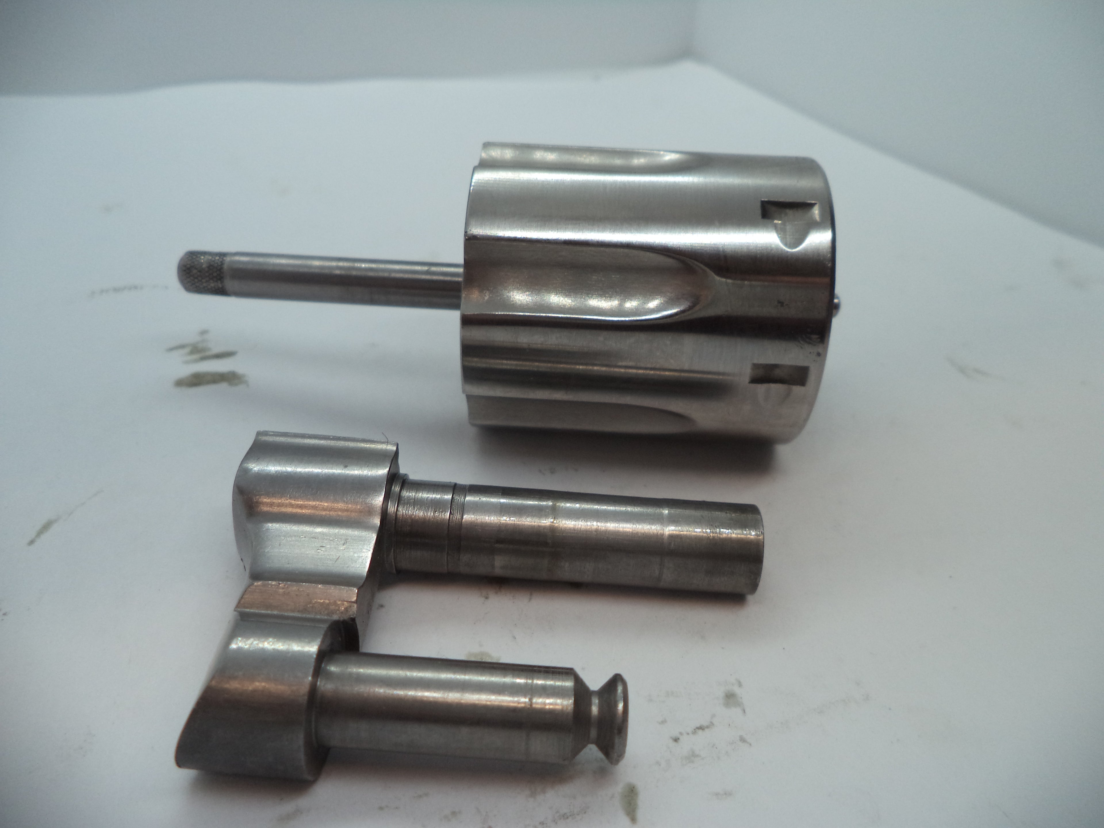 Smith & Wesson Model 66 Cylinder & Yoke – .357 Magnum Stainless 6-Shot Used (Part# 6672A)