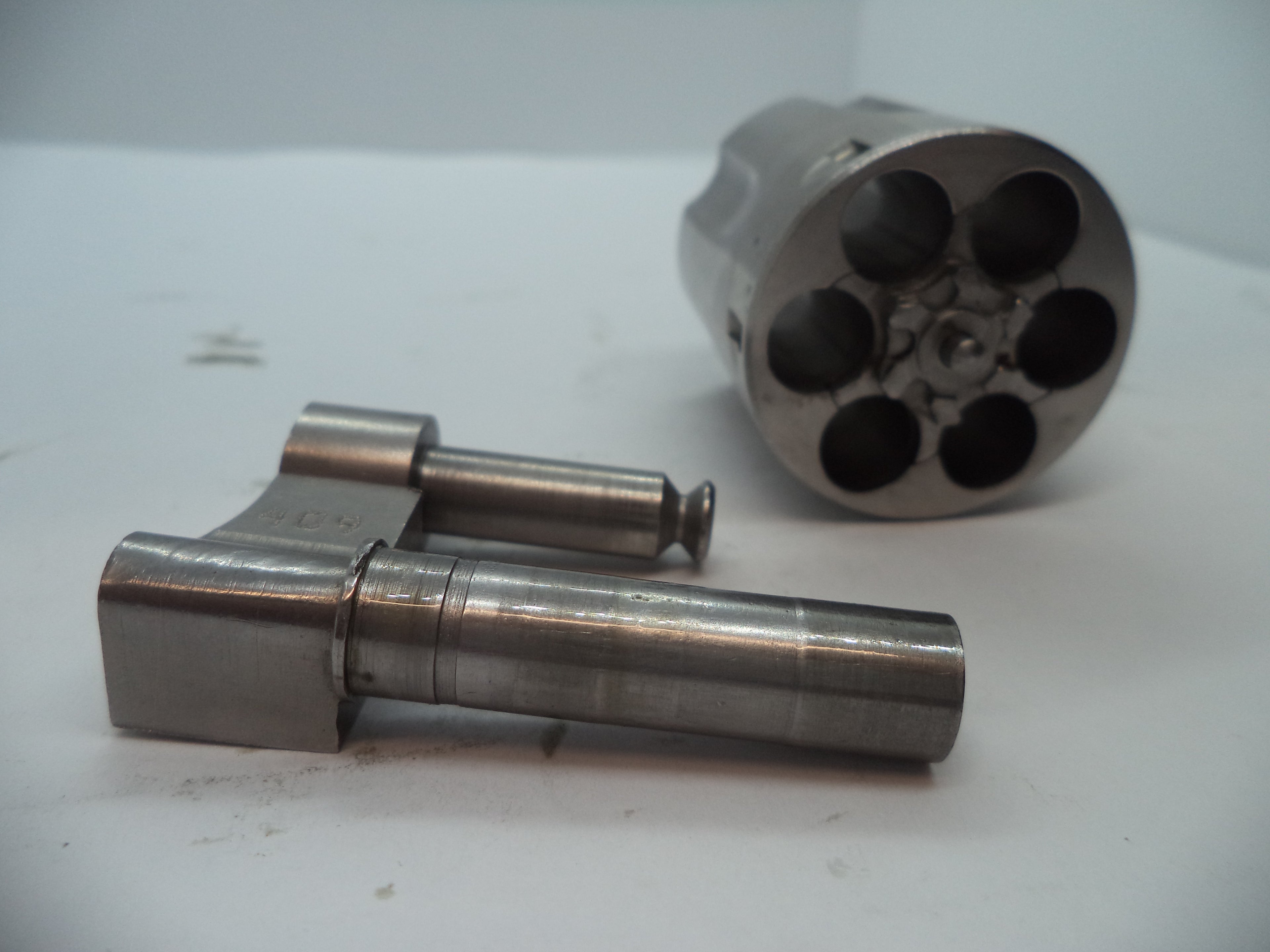 Smith & Wesson Model 66 Cylinder & Yoke – .357 Magnum Stainless 6-Shot Used (Part# 6672A)