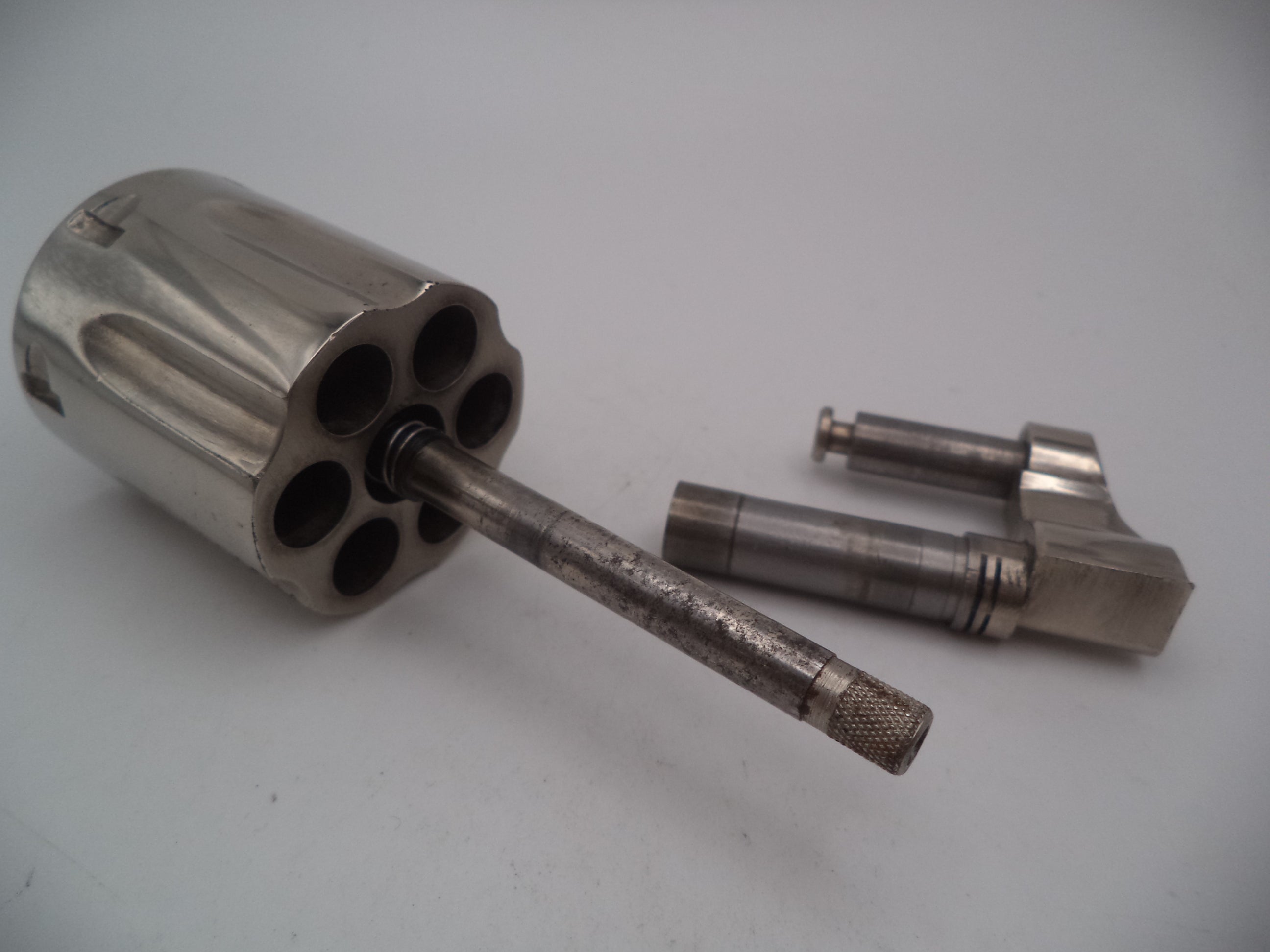 Smith & Wesson Revolver K Frame Model 15 Cylinder Assembly Yoke .38 Spl. Nickel Used 1522