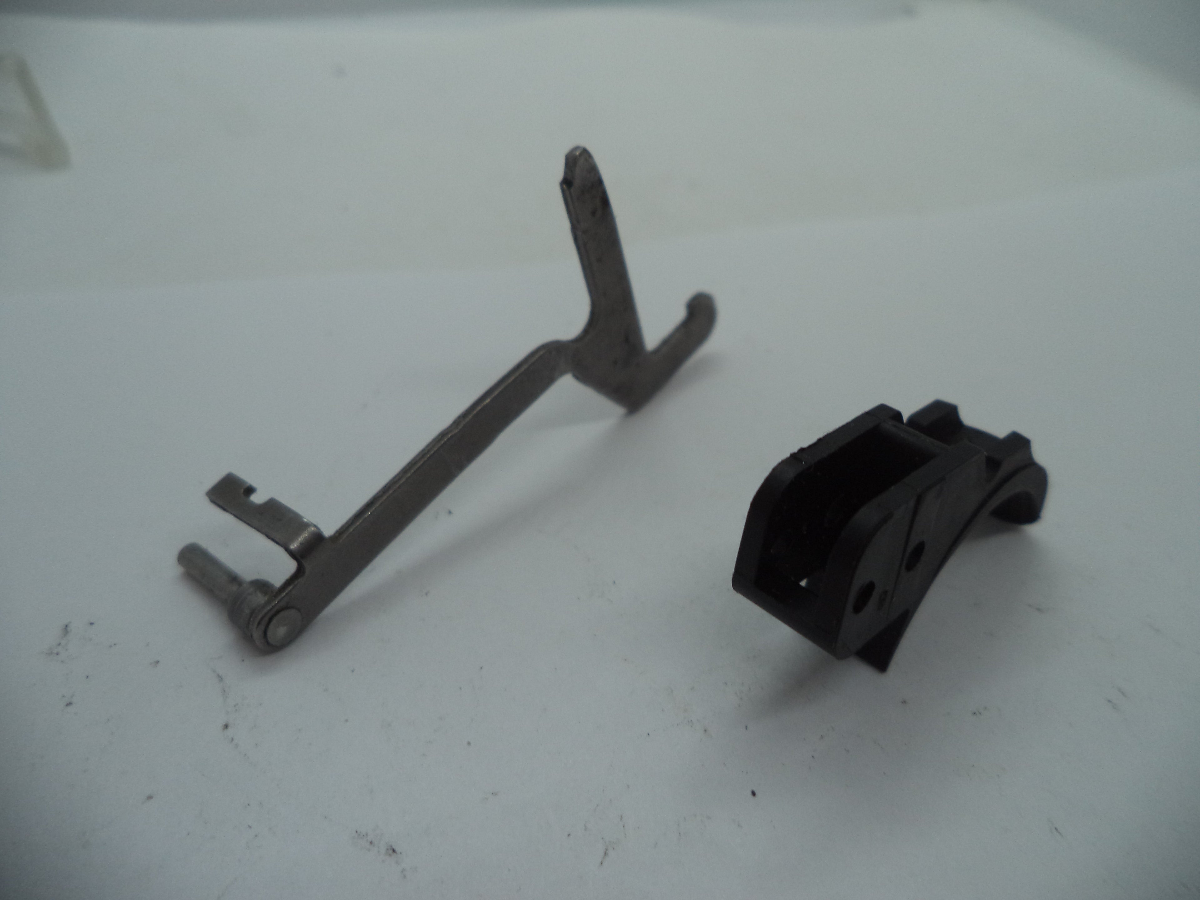 22A1E S&W Pistol Model 22A .22 Long Rifle Trigger & Bar Used Part