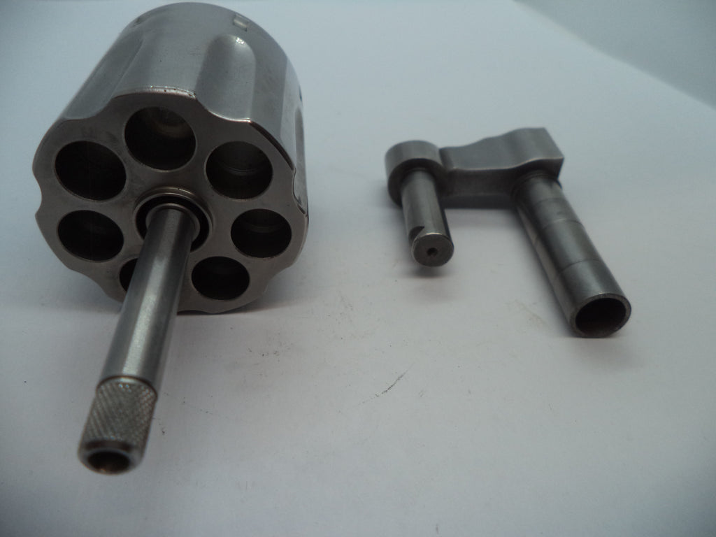 Stainless steel revolver cylinder with model number L686-6 and higher, suitable for 2 1/2 barrel, displayed on a white background with a part number label.