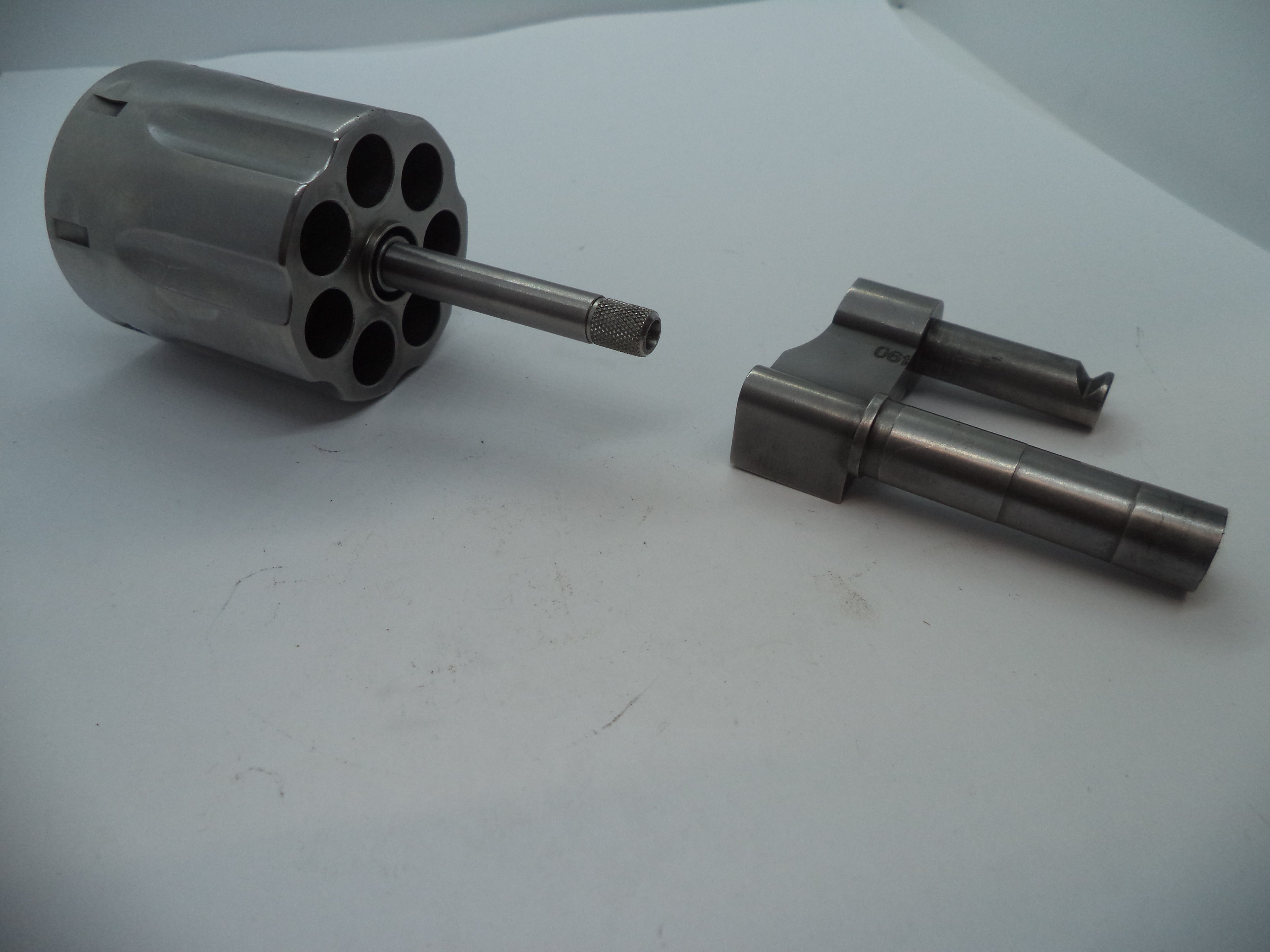 Smith & Wesson 686-6 Cylinder Assembly - 7 Shot .357 Magnum Stainless Steel (Used OEM)