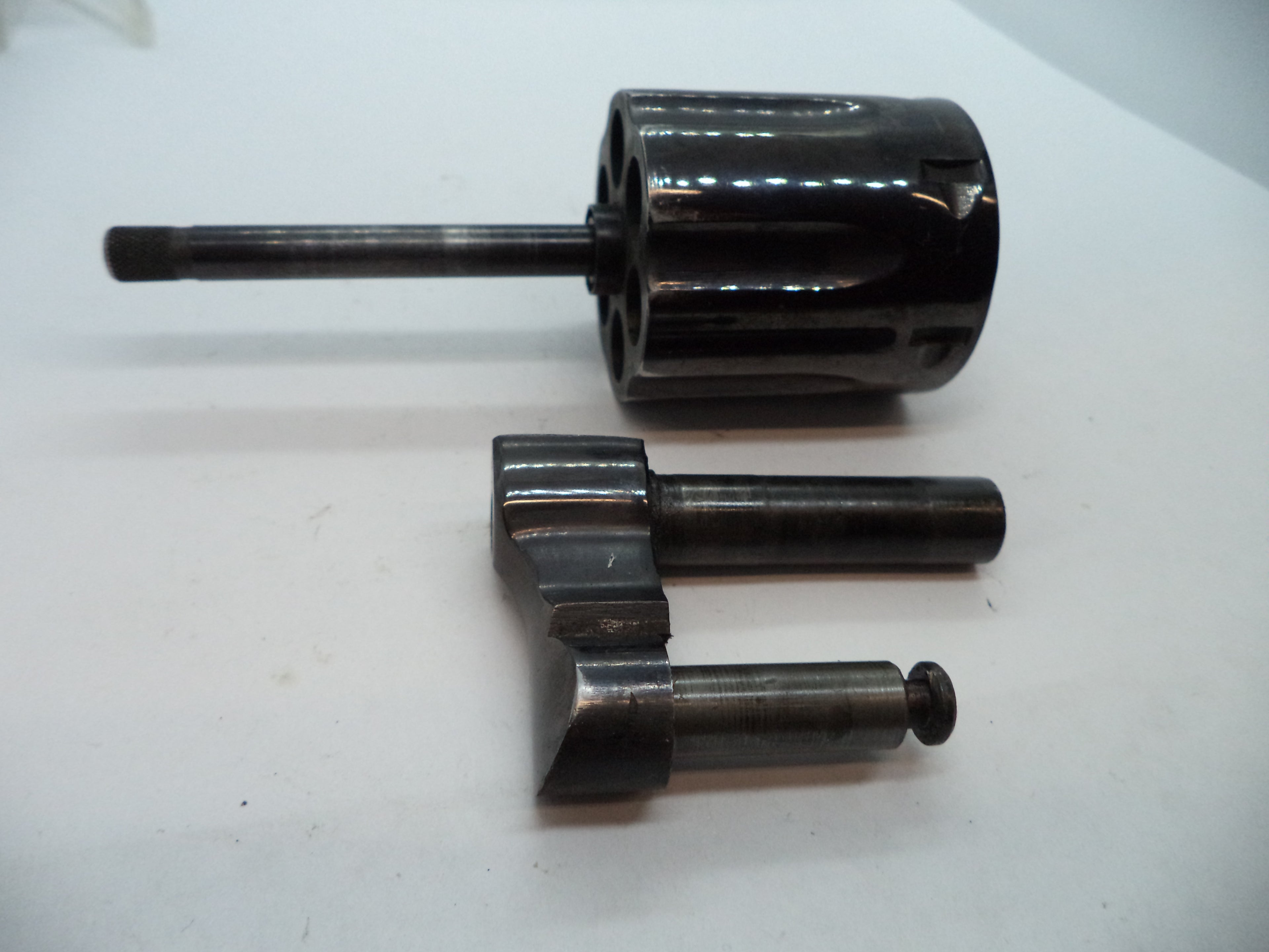 1570A Smith & Wesson K Frame Model 15 Cylinder Assembly & Yoke .38 SPL