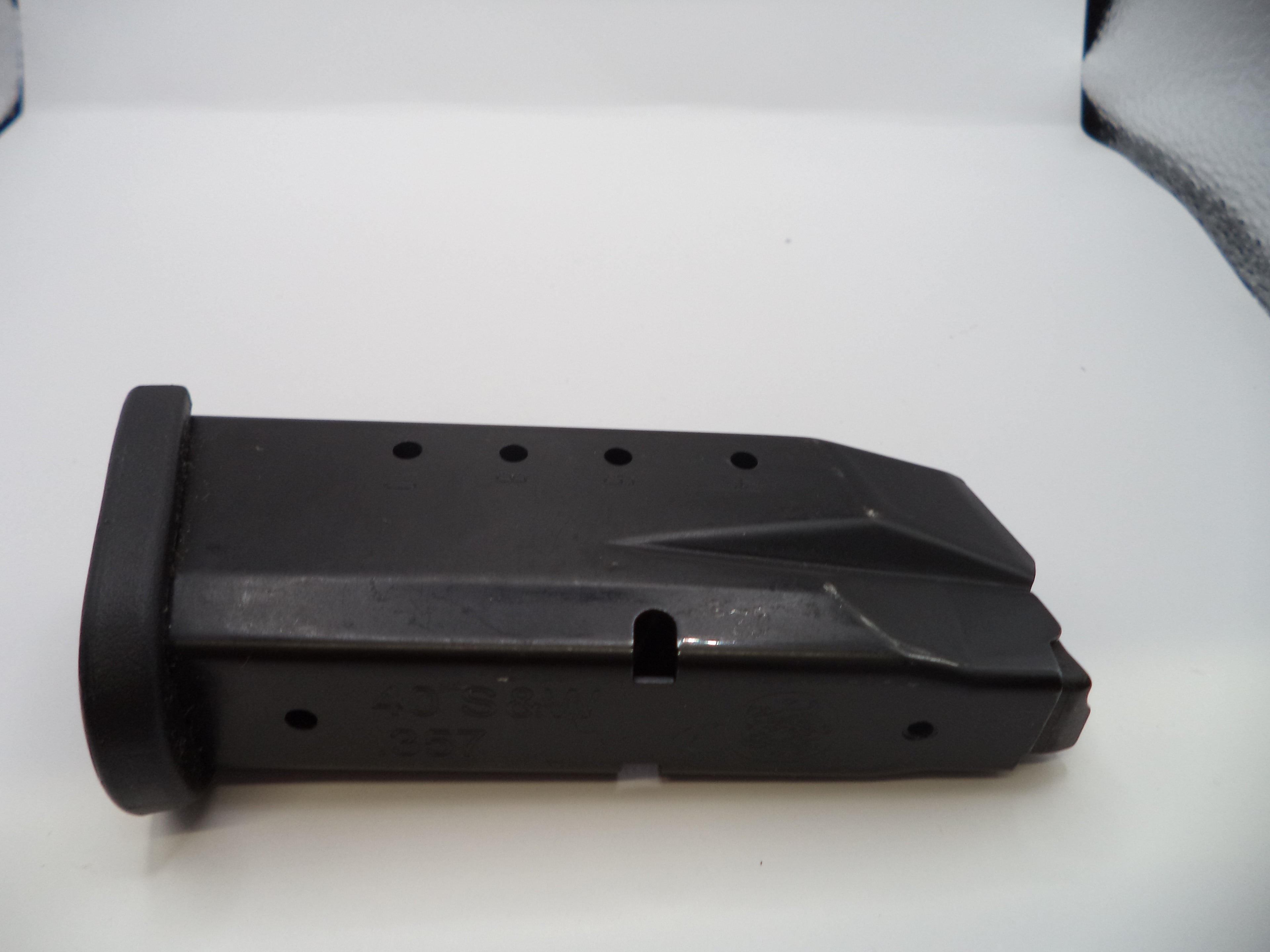 S&W M&P 40 S&W Compact 10rd. Magazine Police Trades Unissued 194560000A