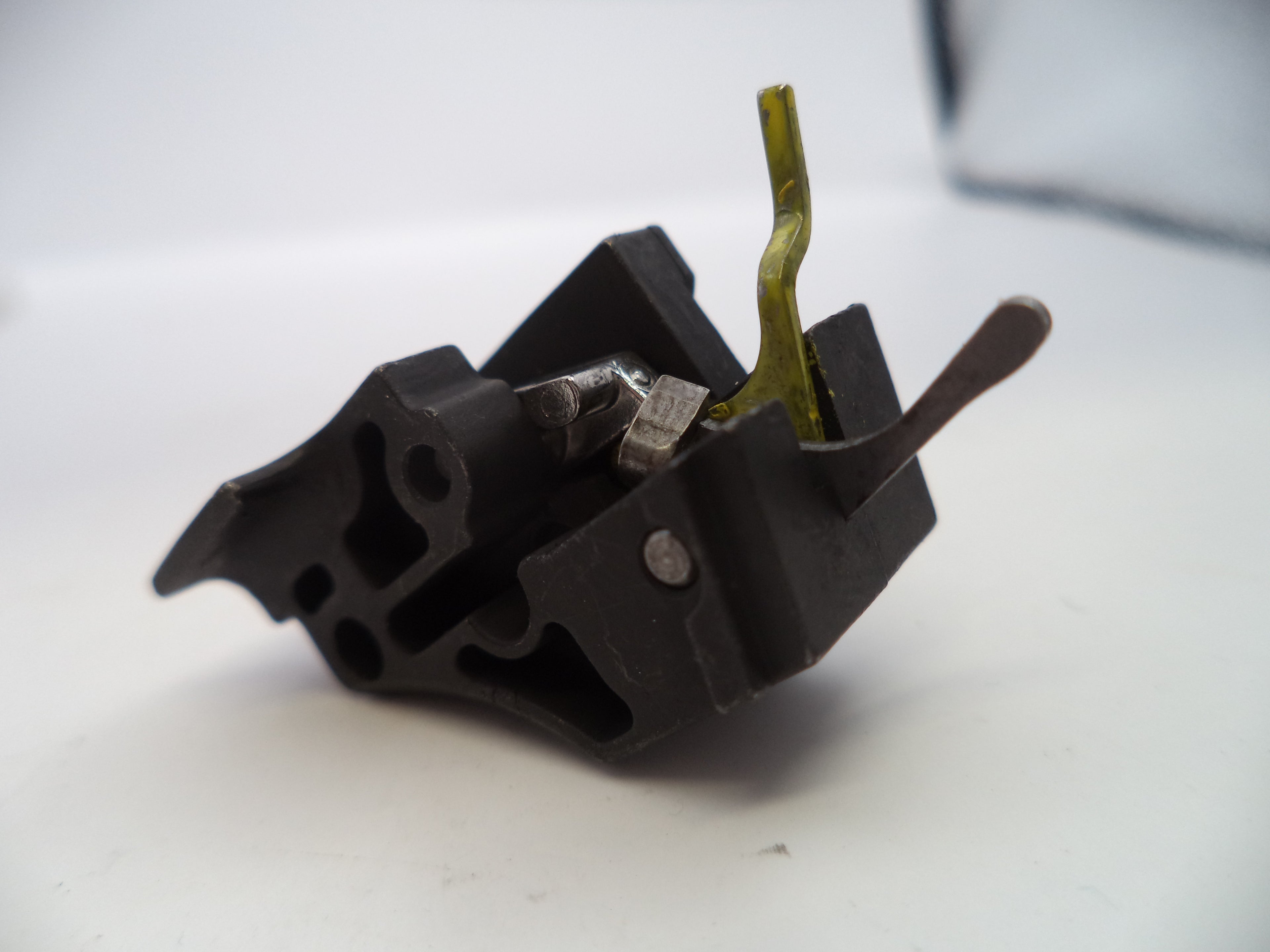 Smith & Wesson M&P Sear Housing Block 9mm/.357 Sig/.40 - Part 390910000