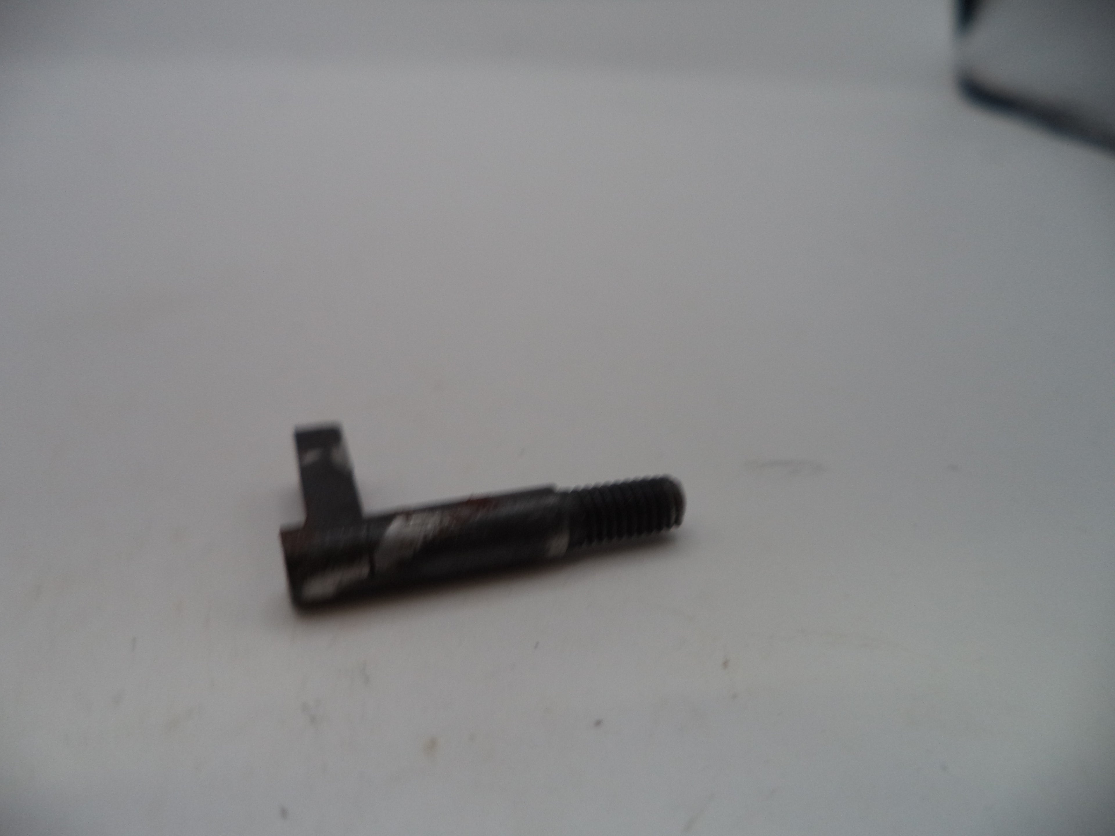 3931 Smith & Wesson Pistol Model 39-2  9mm  Magazine Catch