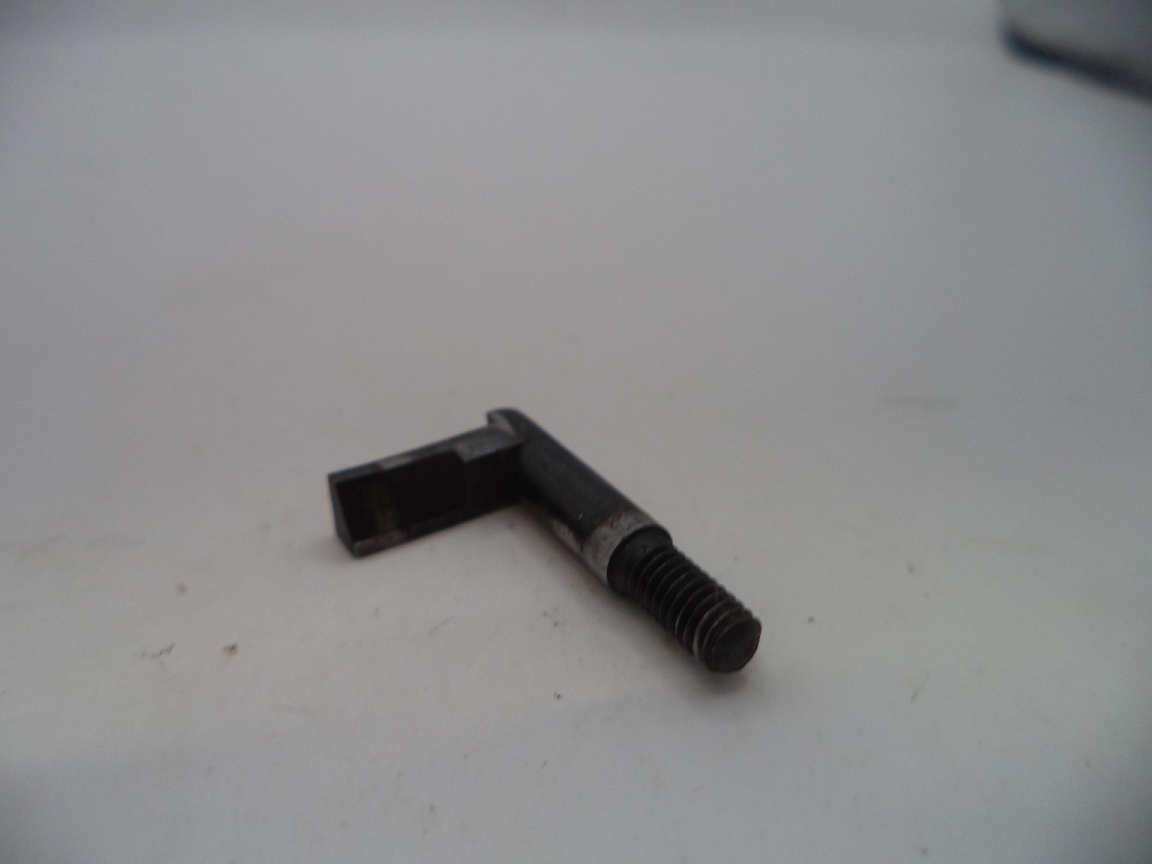 3931 Smith & Wesson Pistol Model 39-2  9mm  Magazine Catch