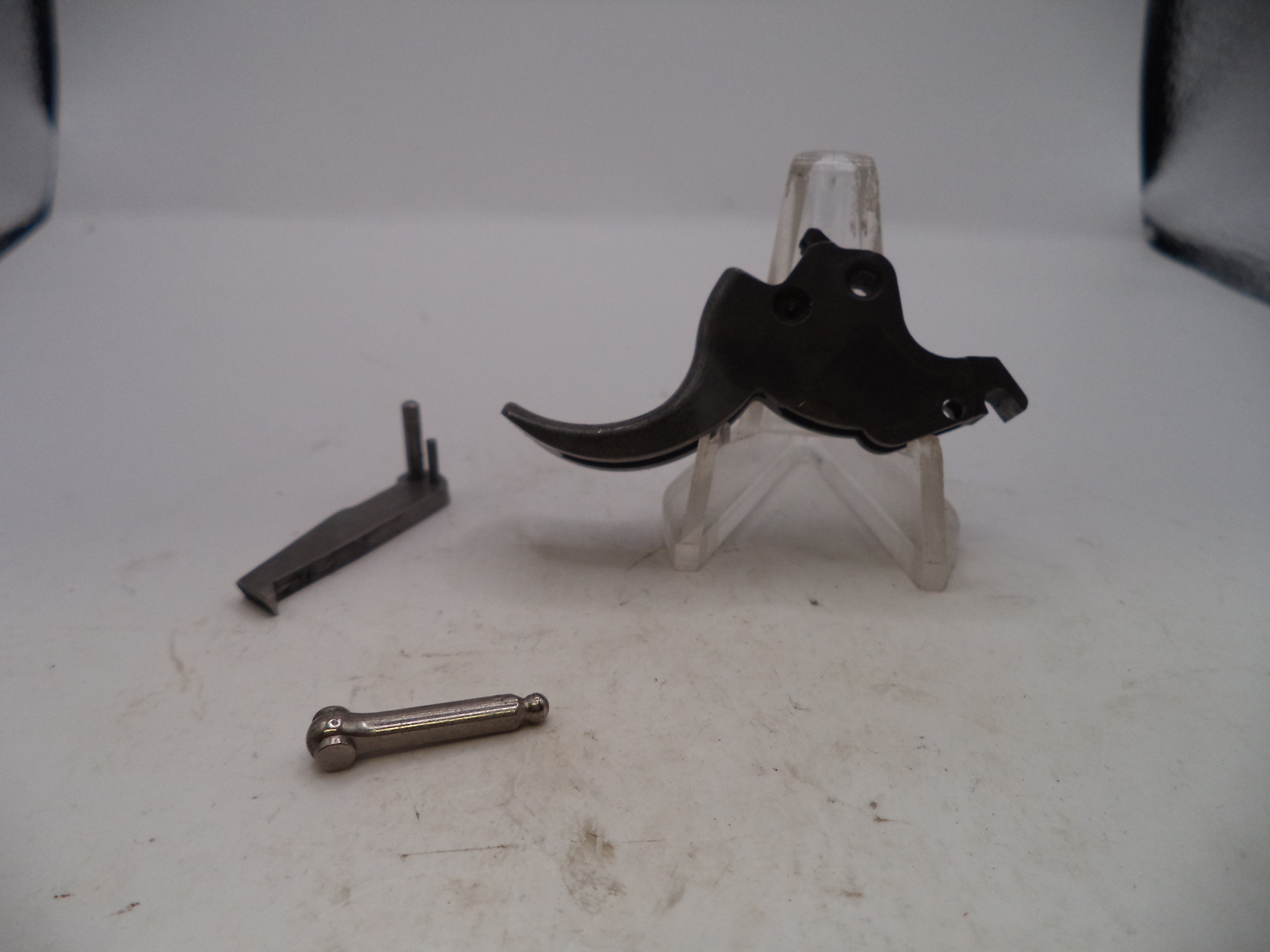 Smith & Wesson Model 629-6 Trigger - .400" Wide Spur MIM .44 Magnum (Used OEM)