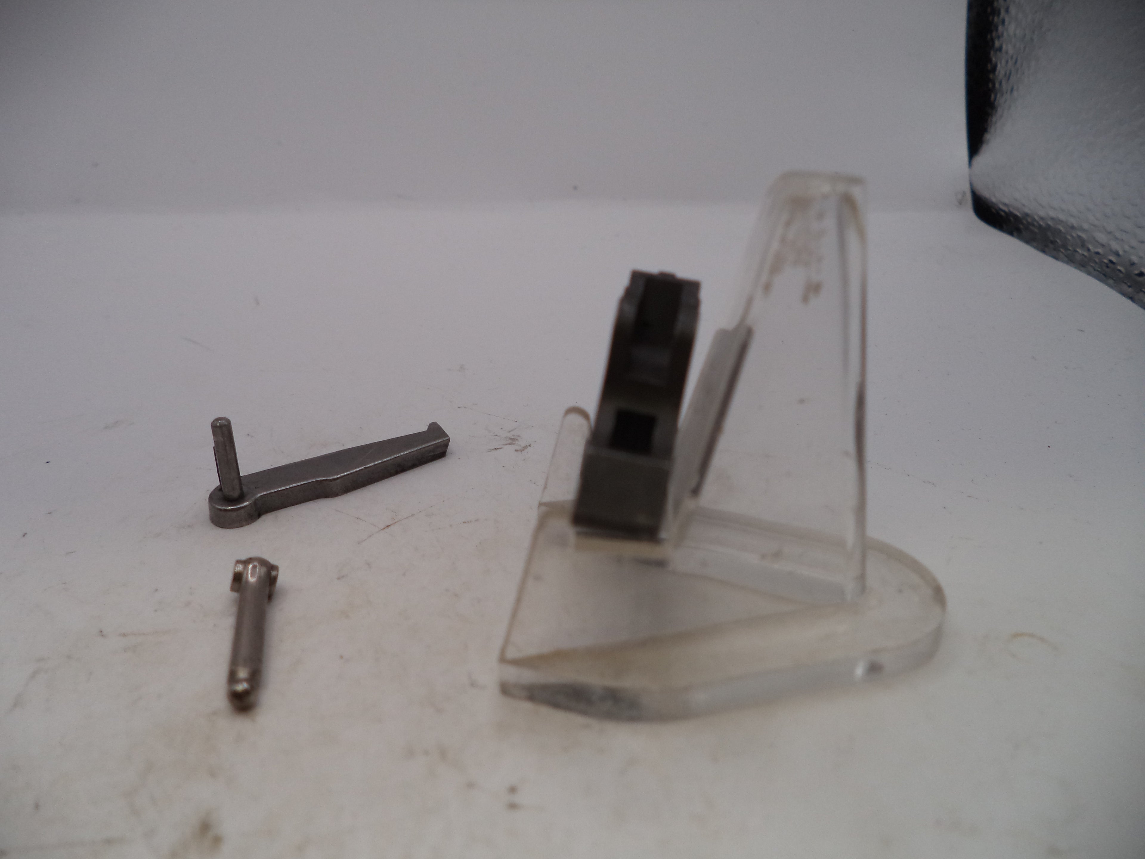 Smith & Wesson Model 629-6 Trigger - .400" Wide Spur MIM .44 Magnum (Used OEM)