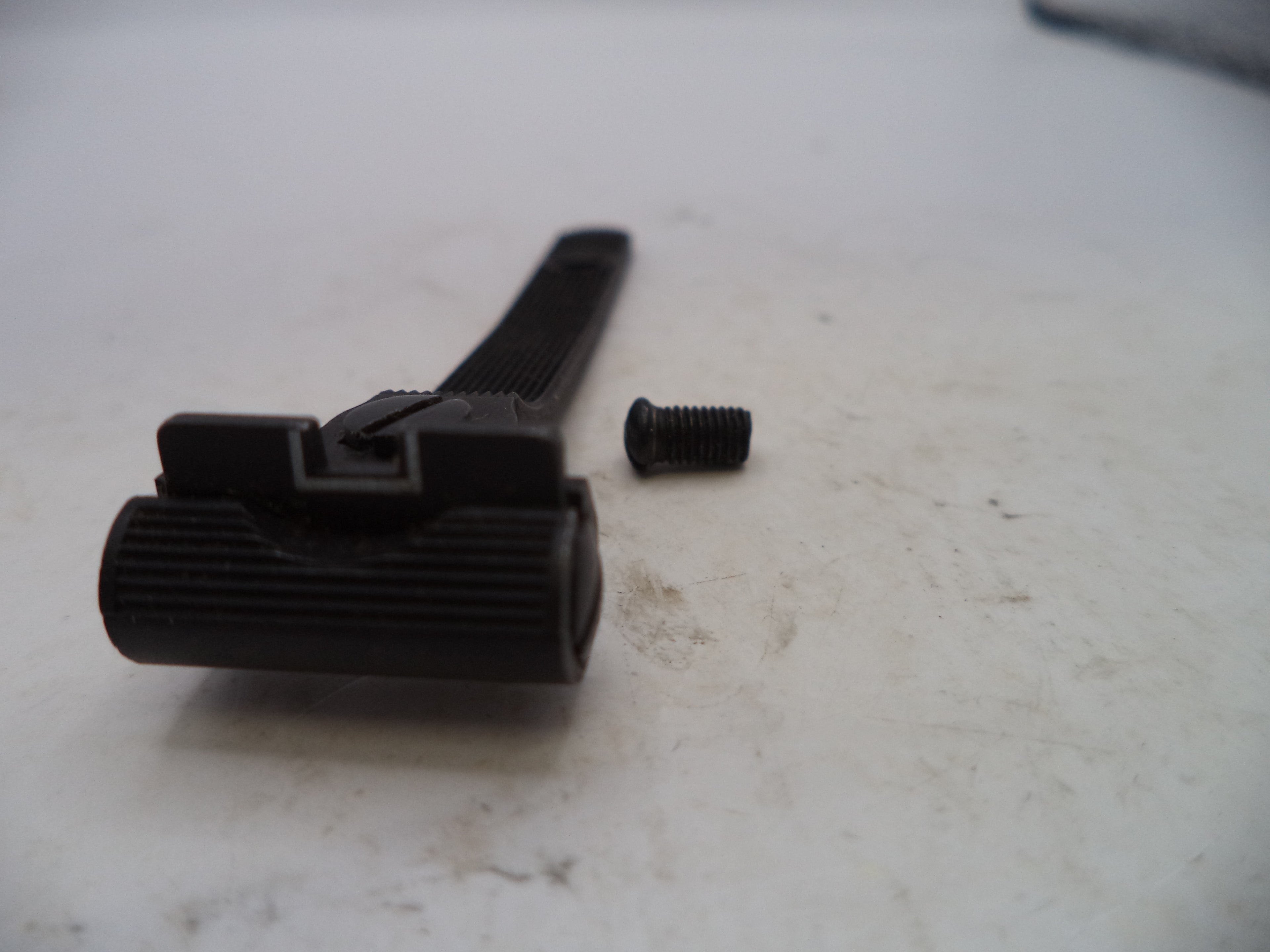 Smith & Wesson N Frame Model 629-6 Rear Adjustable Sight - White Outline .44 Magnum 629163