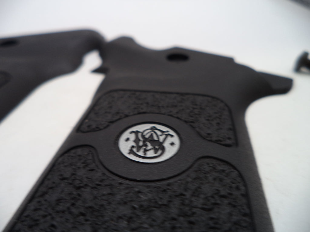 S&W SW22 Victory Pistol Grip Set with 4 Screws .22 LR vic1