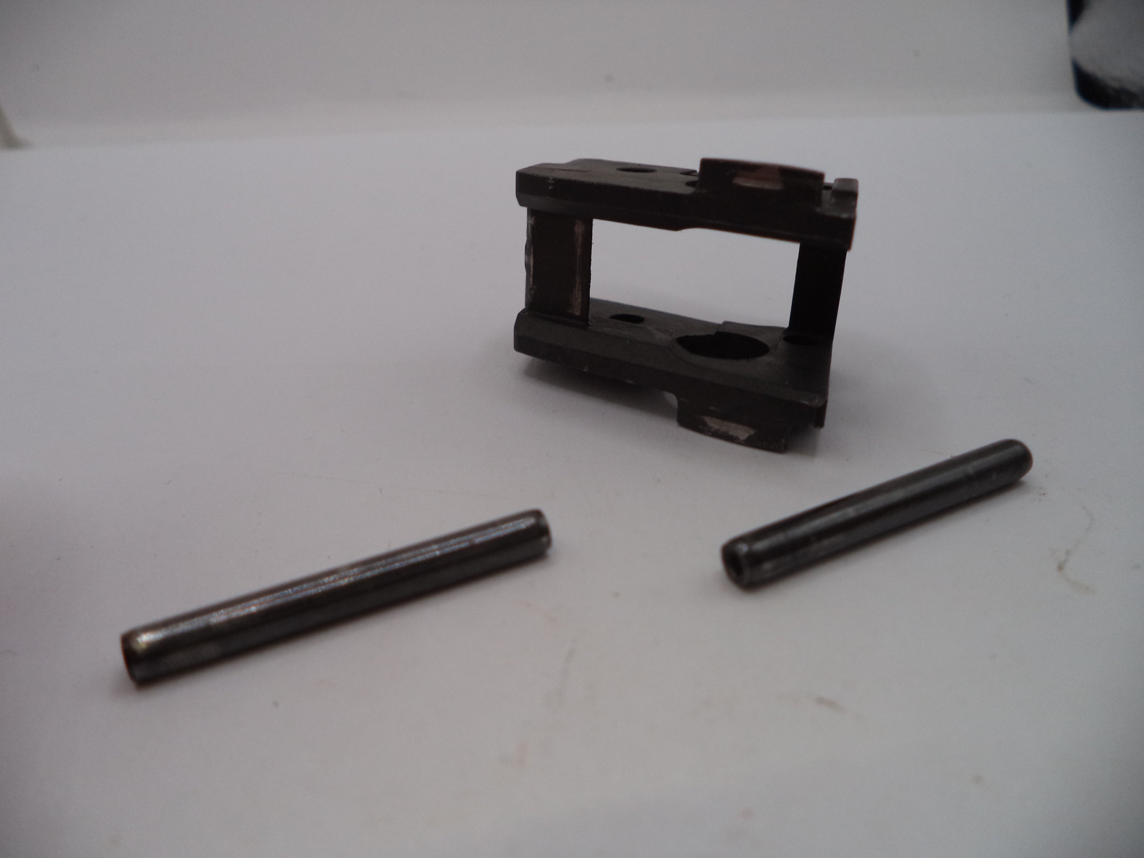 S&W Pistol M&P .40C Locking Block w/Pins .40 S&W MP4015G1