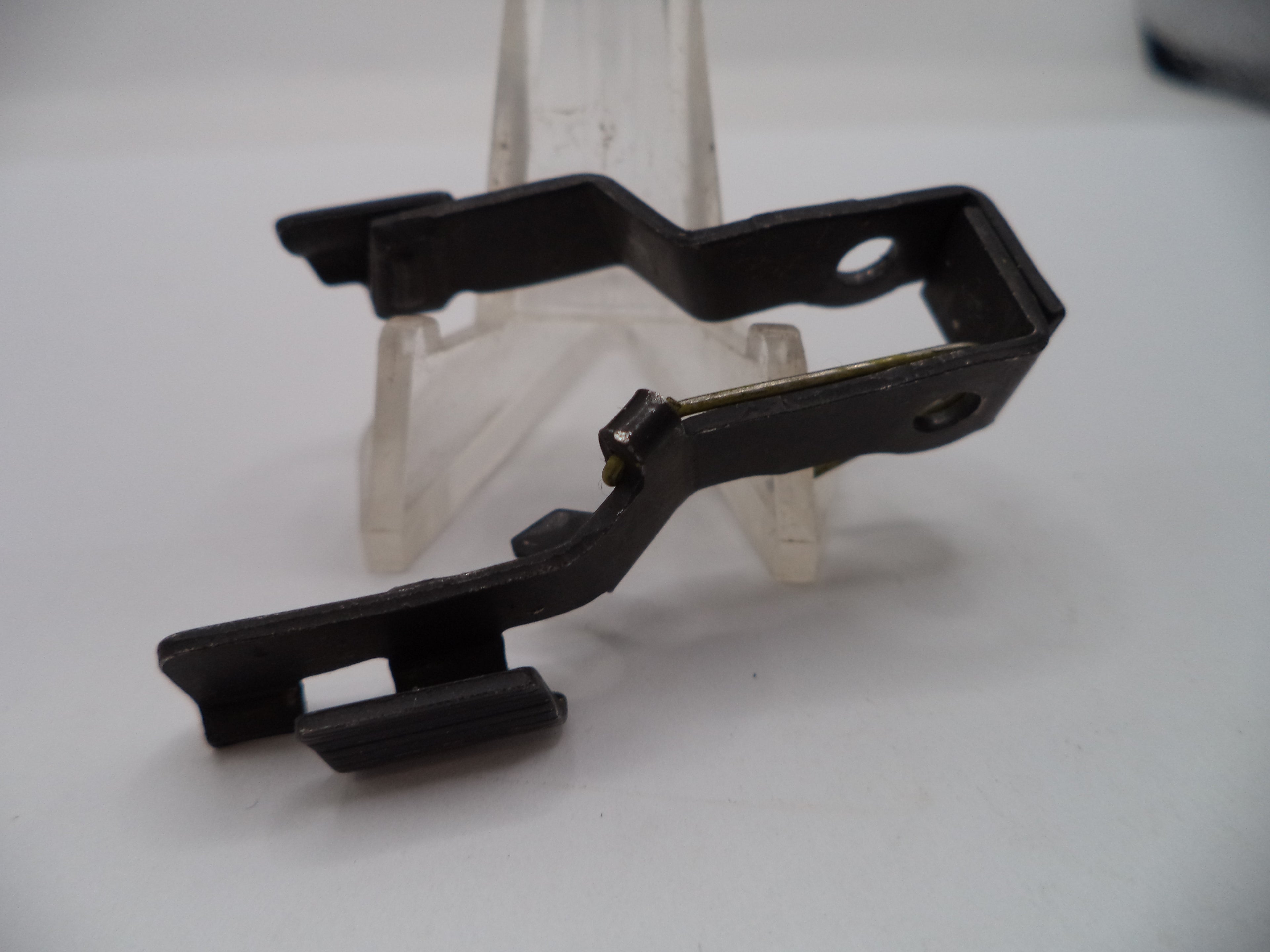 Smith & Wesson Pistol M&P 40C Slide Stop Assembly .40 S&W MP402C1
