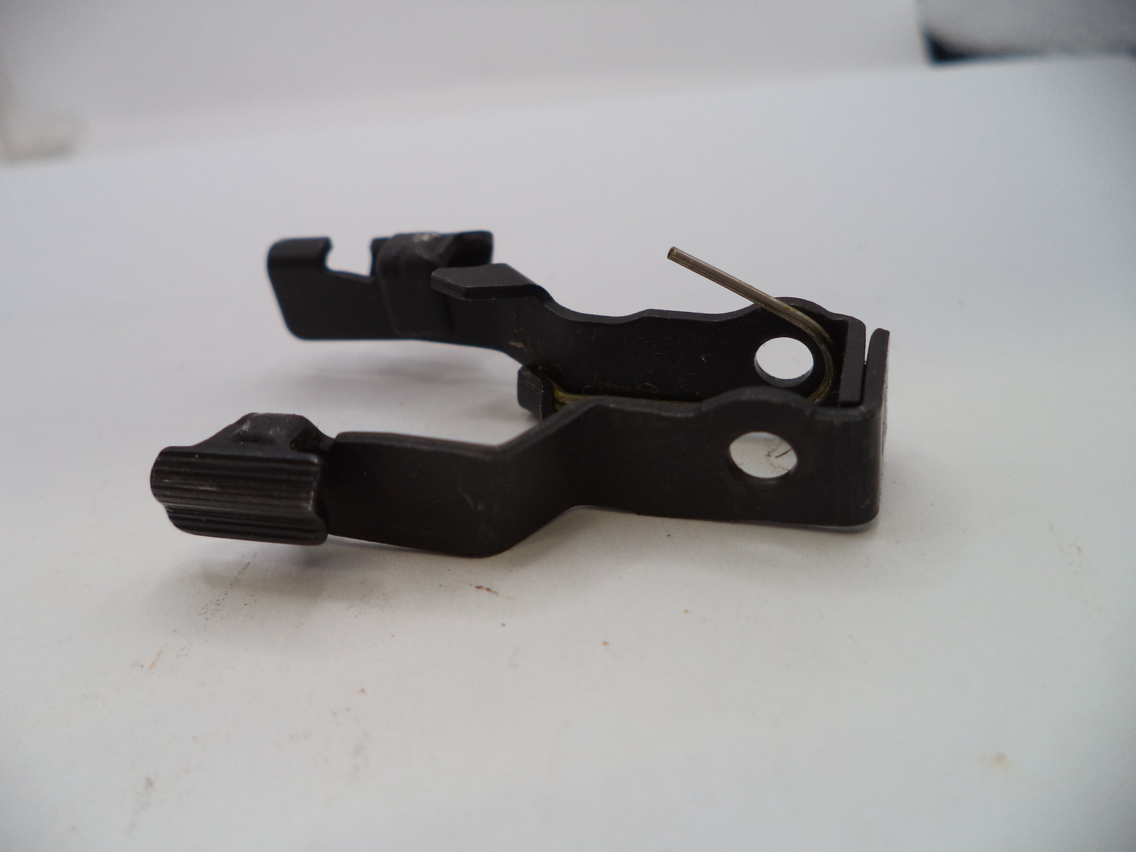 Smith & Wesson Pistol M&P 40C Slide Stop Assembly .40 S&W MP402C1
