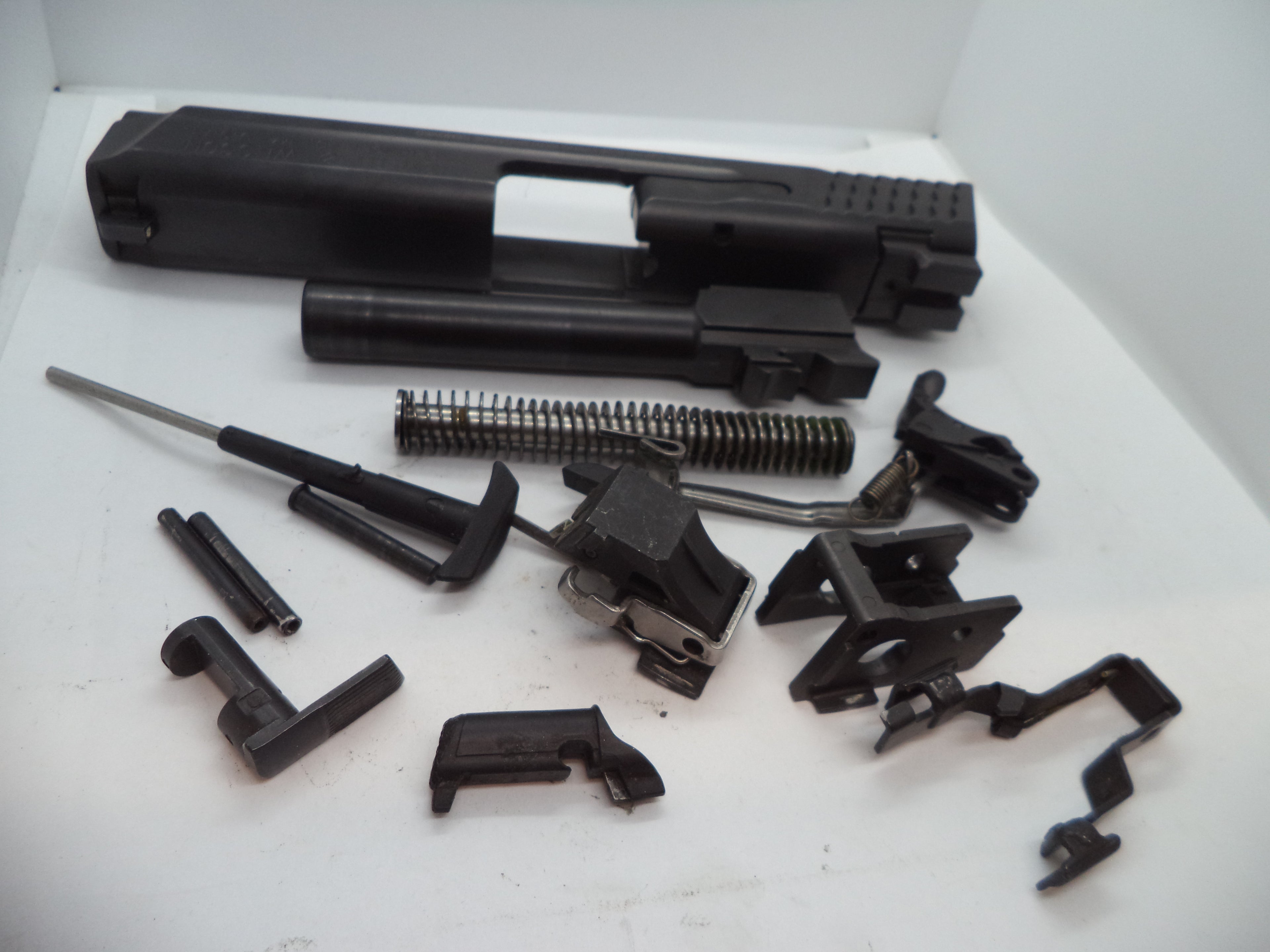 Smith & Wesson M&P 40 Slide, Barrel, Recoil Guide Assembly w/parts .40 S&W MP40A1A