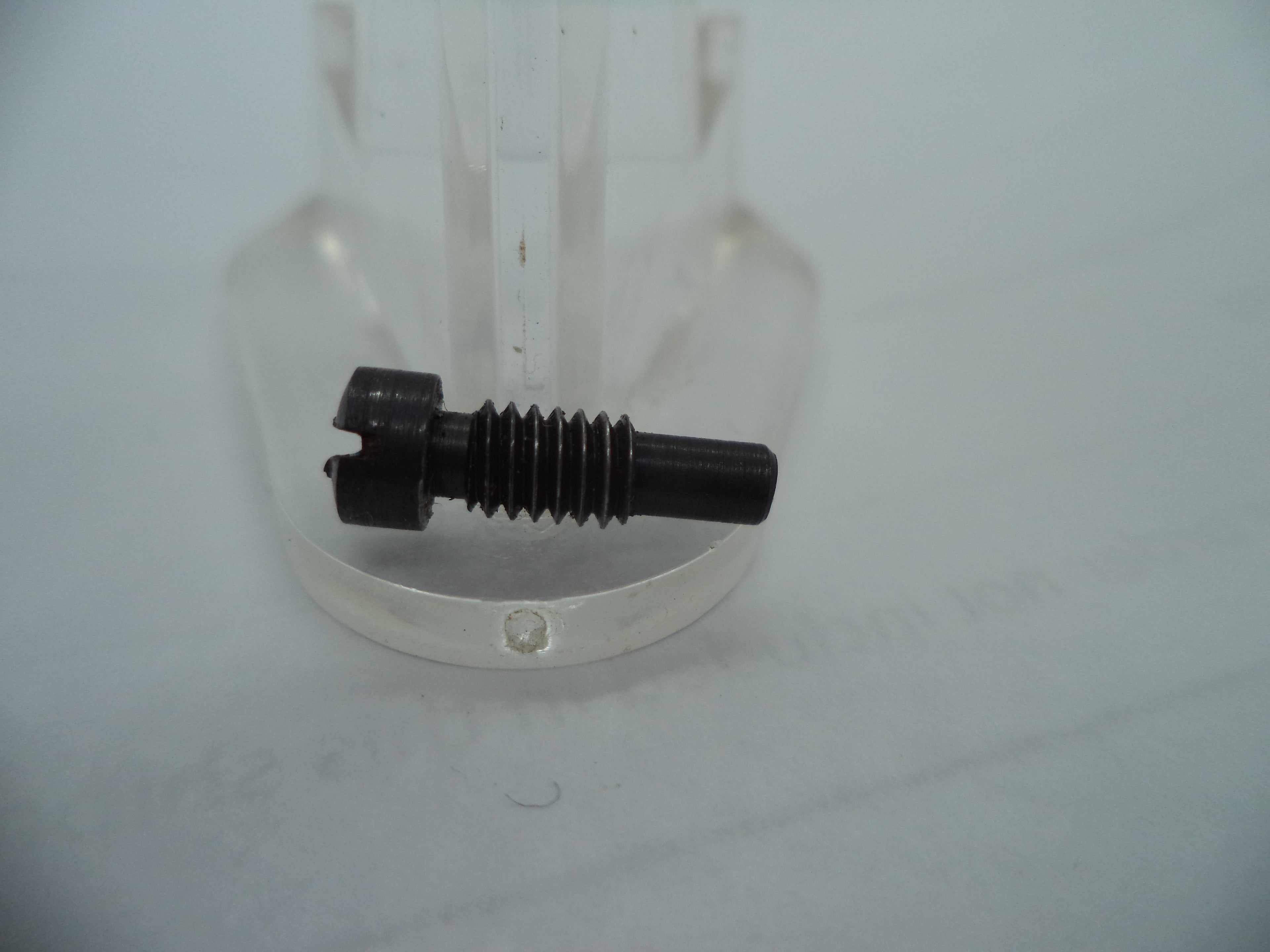 173 S&W K Frame Model K22 (4-Screw)Strain Screw Square Butt  .22 Long Rifle ctg.