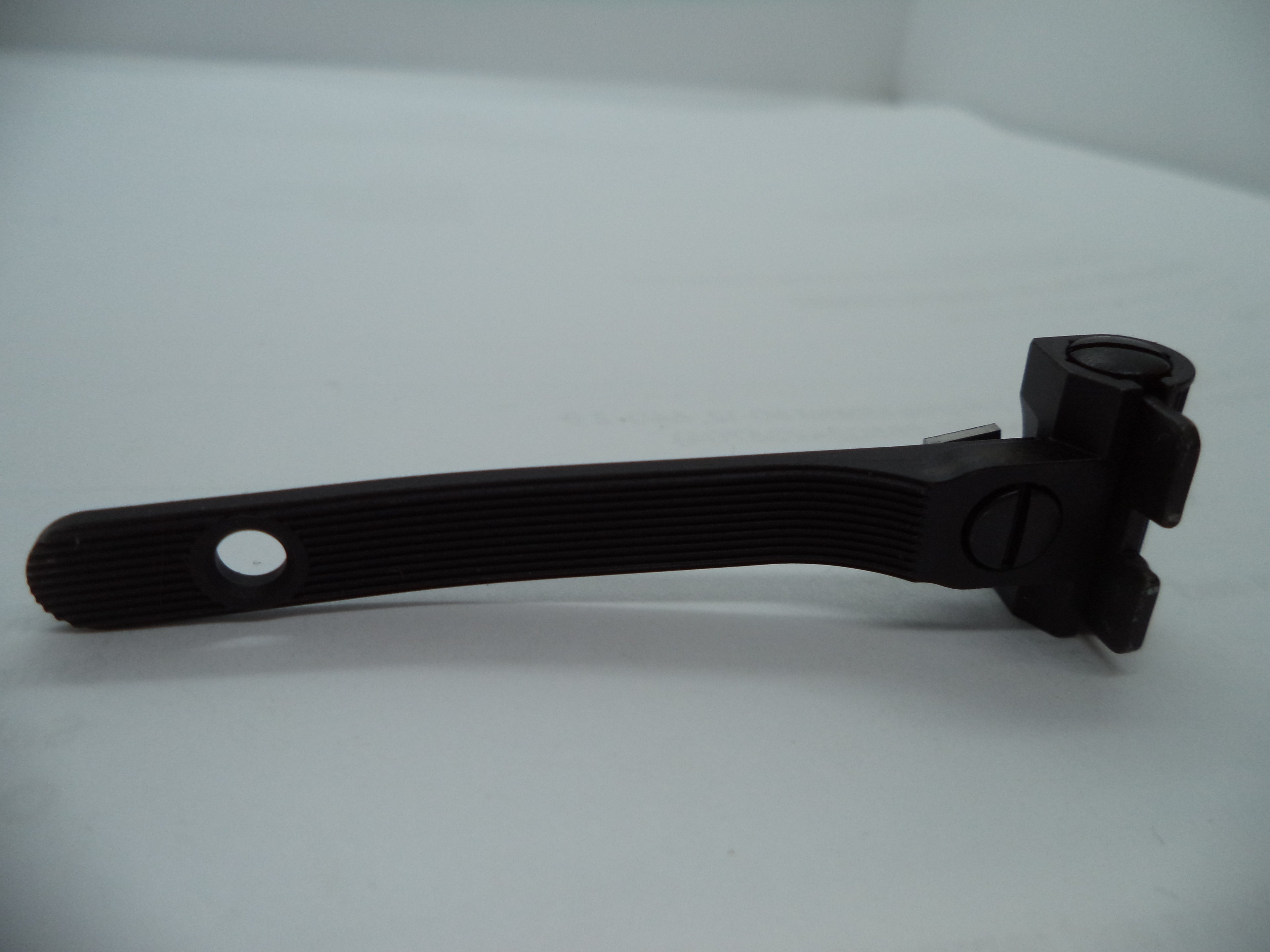 Smith & Wesson L Frame 686 Plus Rear Sight Assembly - 1.835" White Outline 226060000