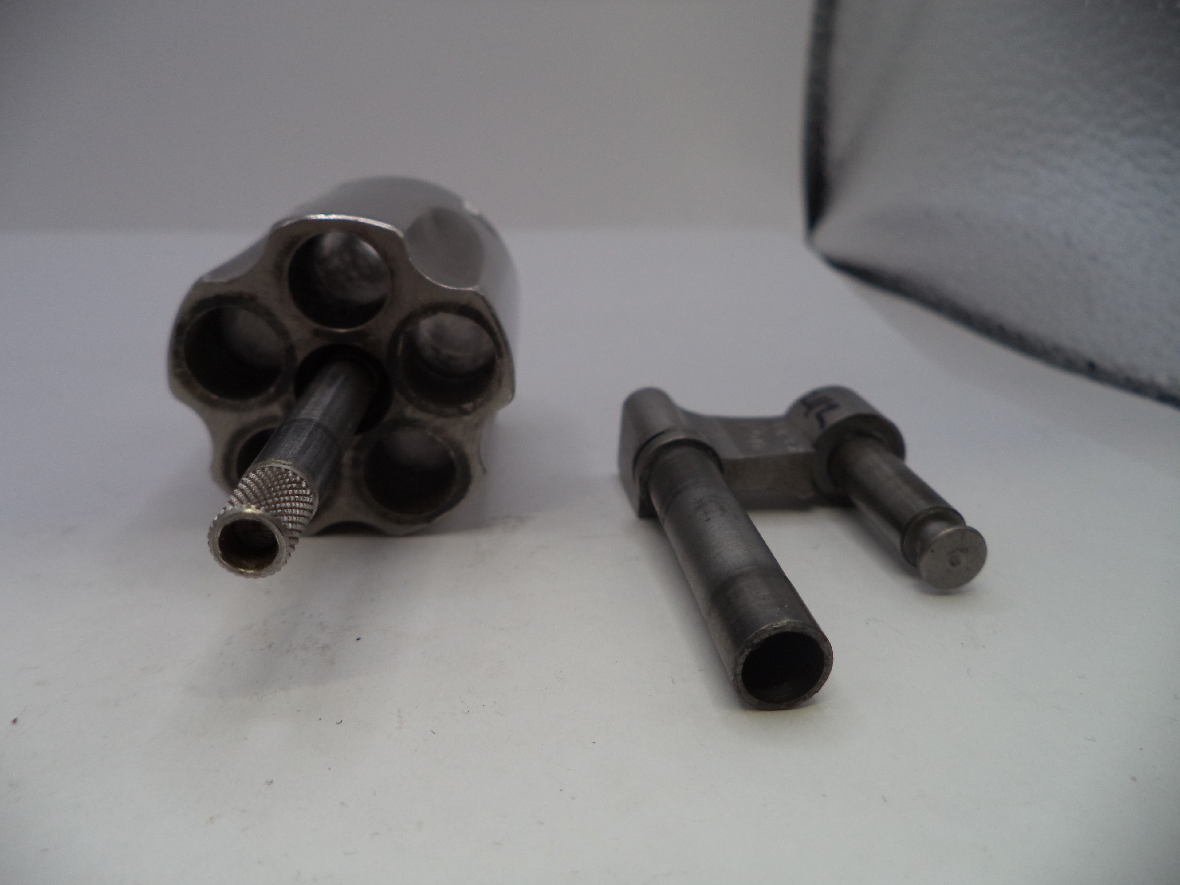 Smith & Wesson J Frame Model 60 Cylinder Assembly .38 Special Stainless Steel Used OEM 6063A