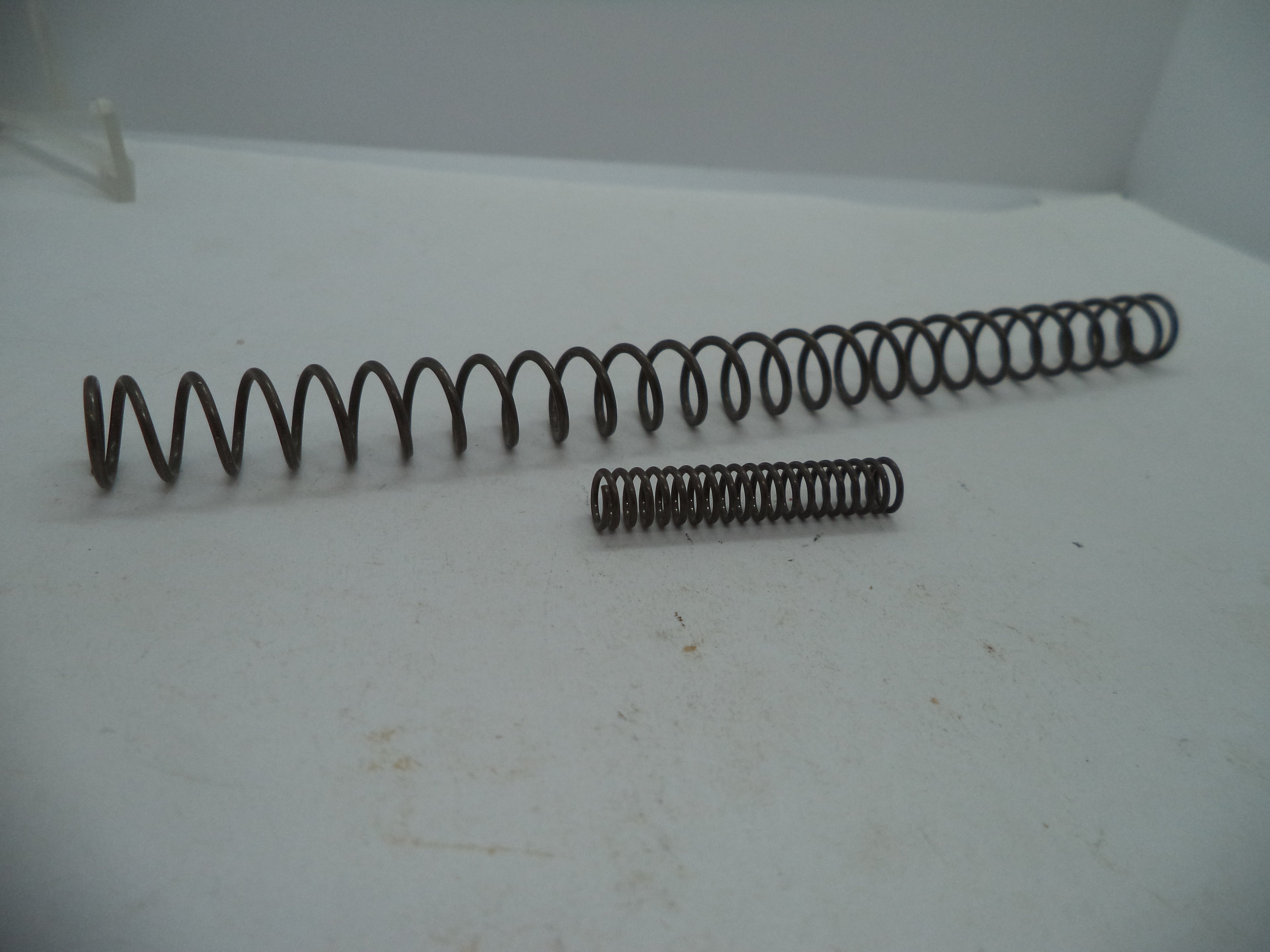 Wolff 10lb Reduced Power Recoil Spring - S&W M&P Full Size 9mm/.40/.357 | Part #53210