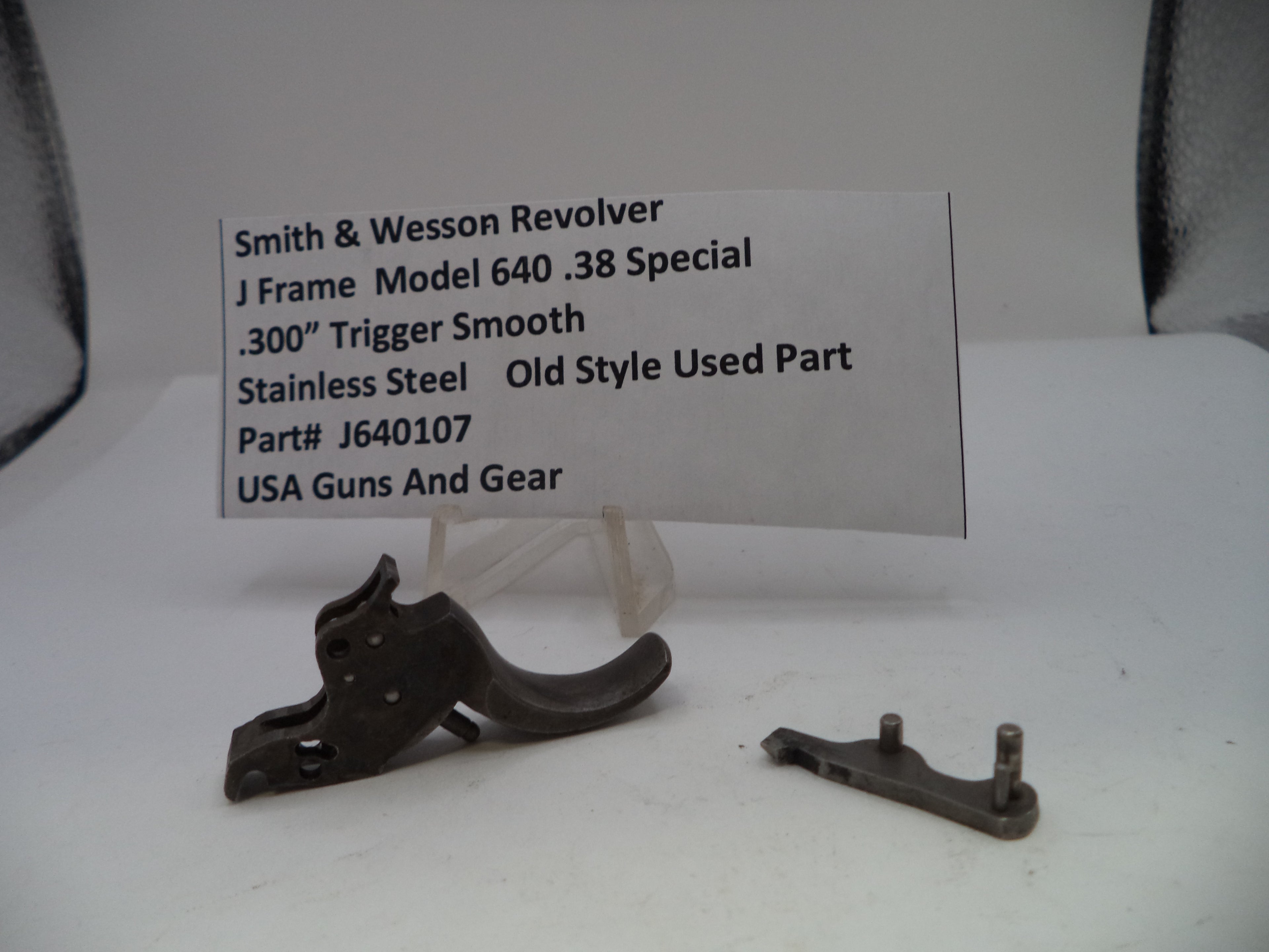 Smith & Wesson J Frame Model 640 .38 Special Smooth Trigger .300" - Stainless Steel Old Style J640107
