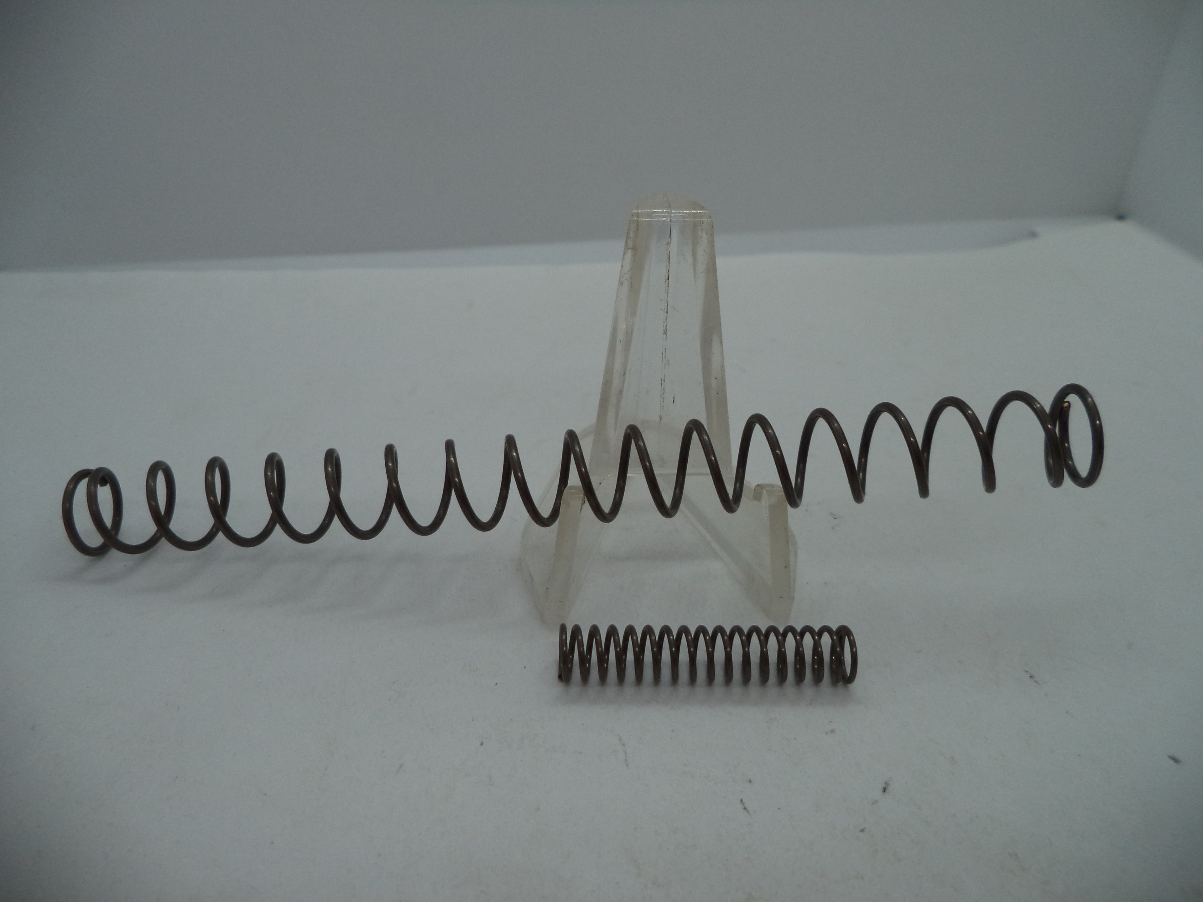 Wolff Factory Standard Recoil Spring for S&W 469/669/908/3913/3914/3953/3954/5943/5967/6904/6906/6924/6926/6944/6946 - 15 LB | Part 47515