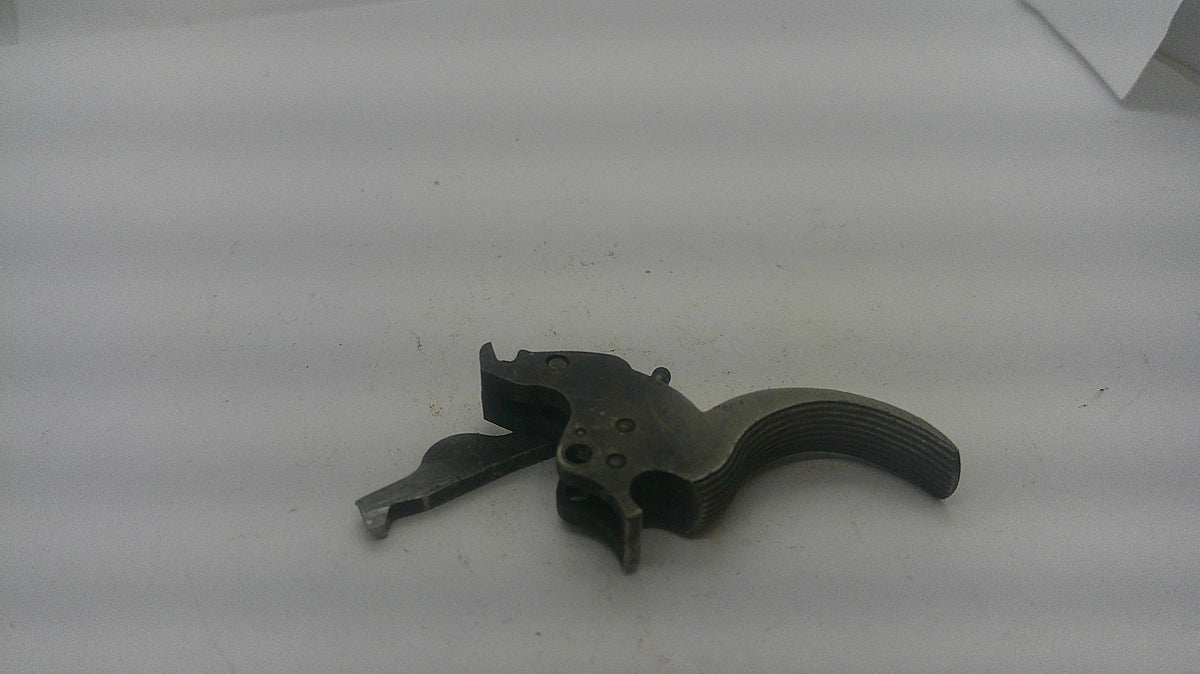 Smith & Wesson I Frame Terrier Pre-Model 32 trigger with hand .38 S&W, side view. Inventory reference Pre32184.