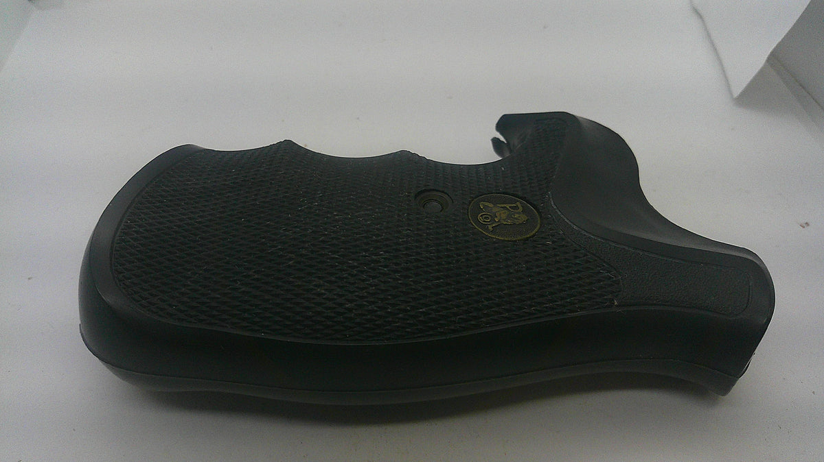 Pachmayr Gripper N-frame square-butt rubber grips, textured side view, inventory reference P6